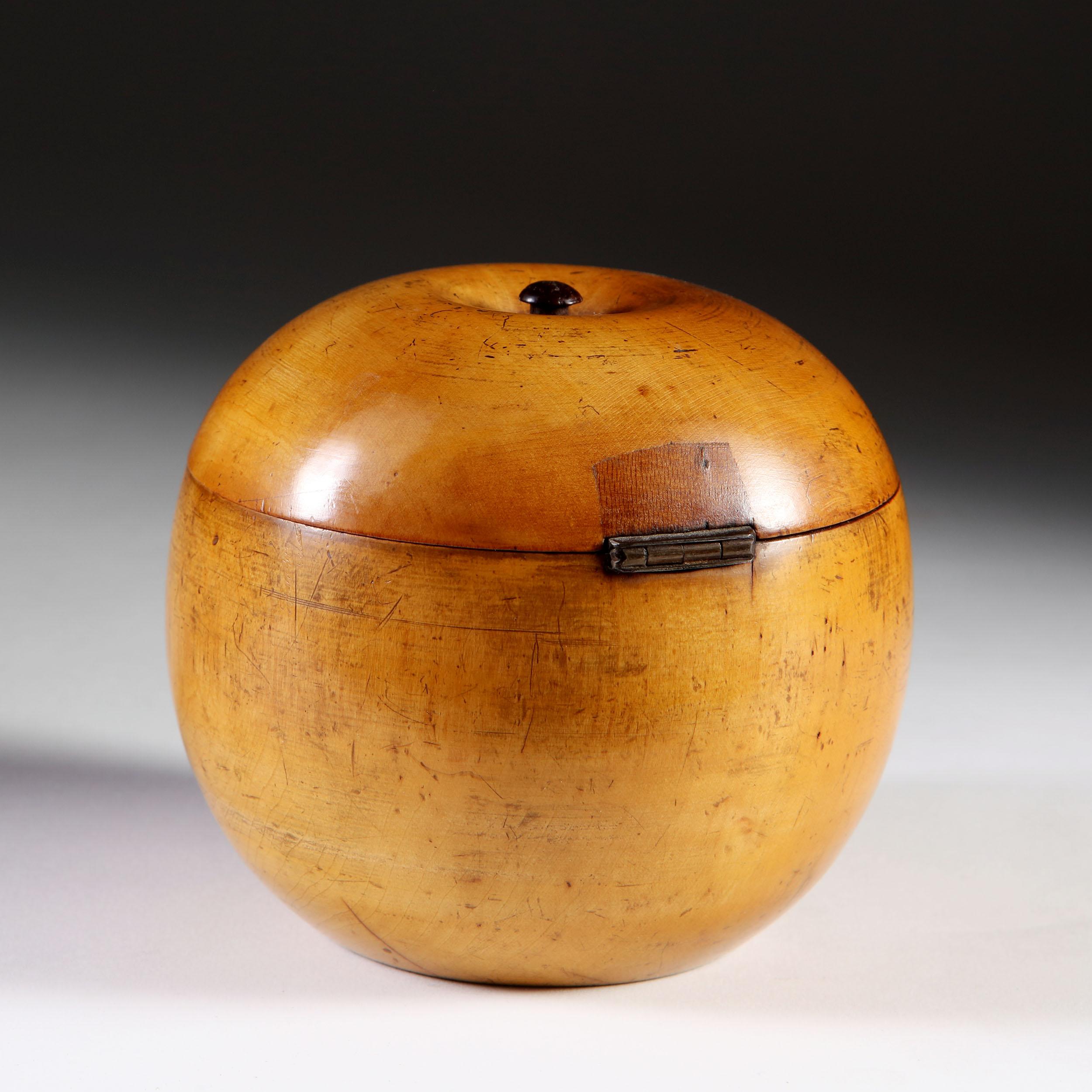 George III Fruitwood Apple Tea Caddy In Fair Condition In London, by appointment only