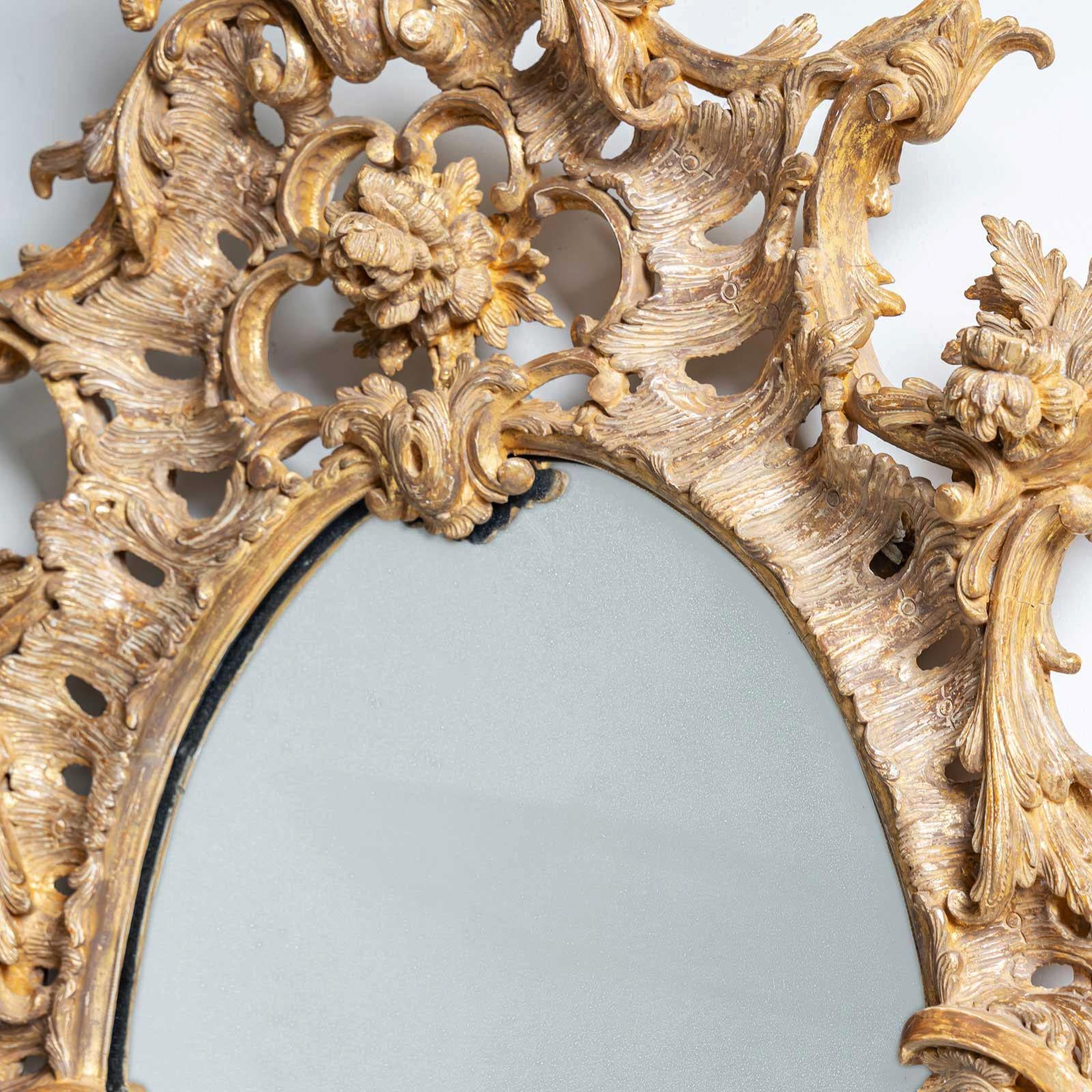 Dorato Specchio da parete in legno dorato di Giorgio III, Inghilterra, 1770 ca. in vendita