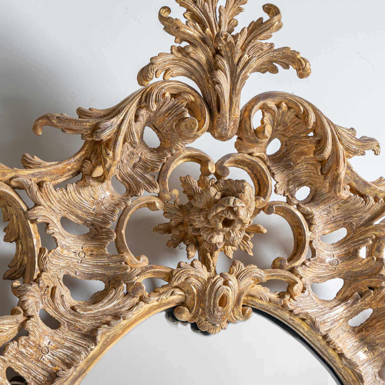 Vetro Specchio da parete in legno dorato di Giorgio III, Inghilterra, 1770 ca. in vendita