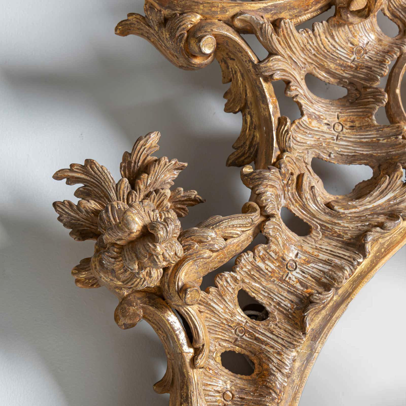 Specchio da parete in legno dorato di Giorgio III, Inghilterra, 1770 ca. in vendita 1