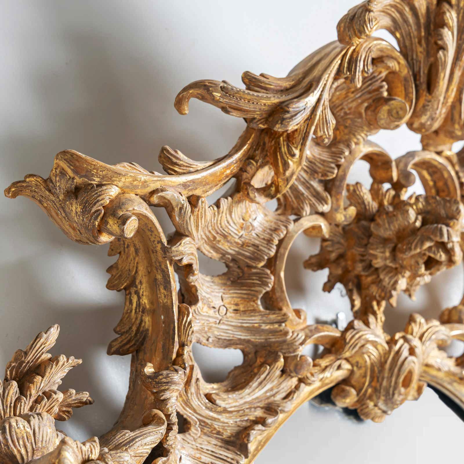 Specchio da parete in legno dorato di Giorgio III, Inghilterra, 1770 ca. in vendita 2