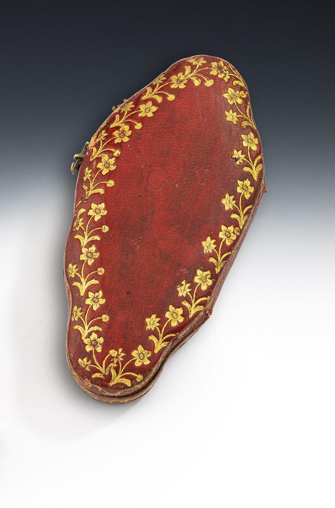 English George III Gold & Enamel Magnifying Glass with Red Leather Case, circa 1770 For Sale