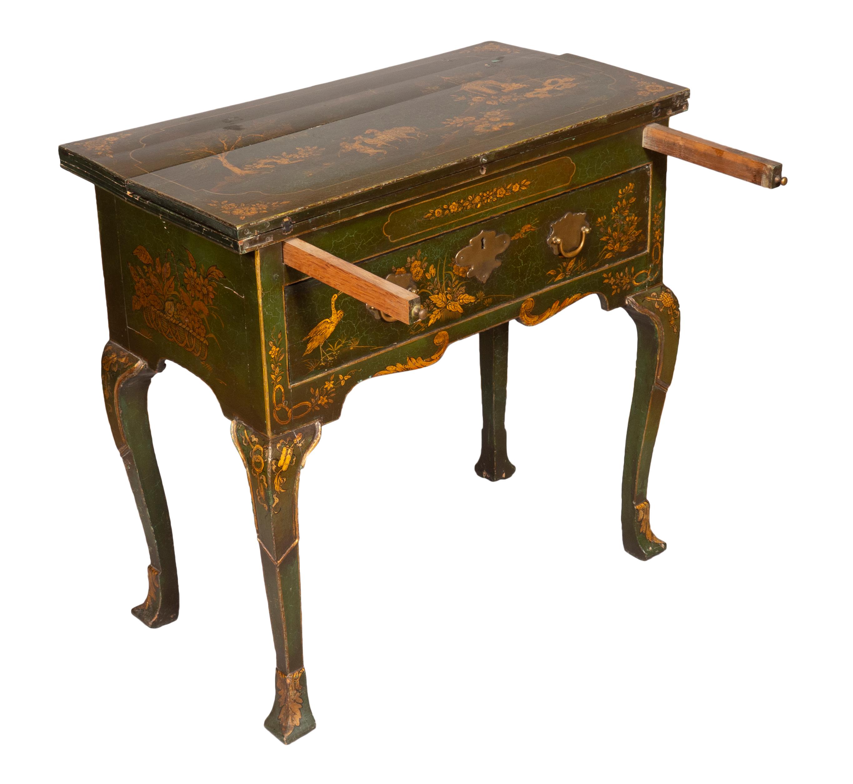 George III Green Japanned Table In Good Condition For Sale In Essex, MA