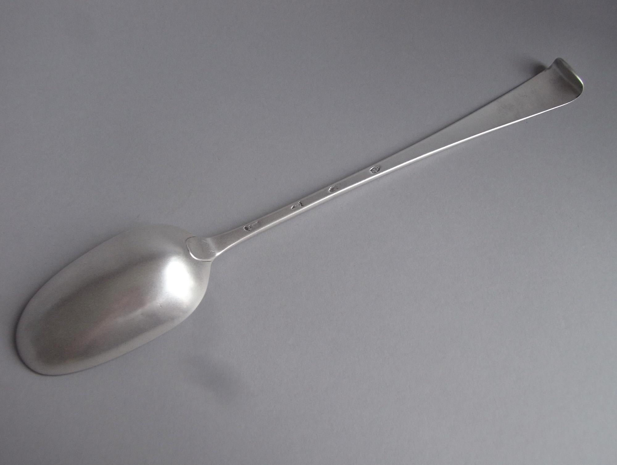 XVIIIe siècle et antérieur Cuillère de service Hanovre « hook End » de style George III fabriquée à Dublin par Joseph Cullen en vente