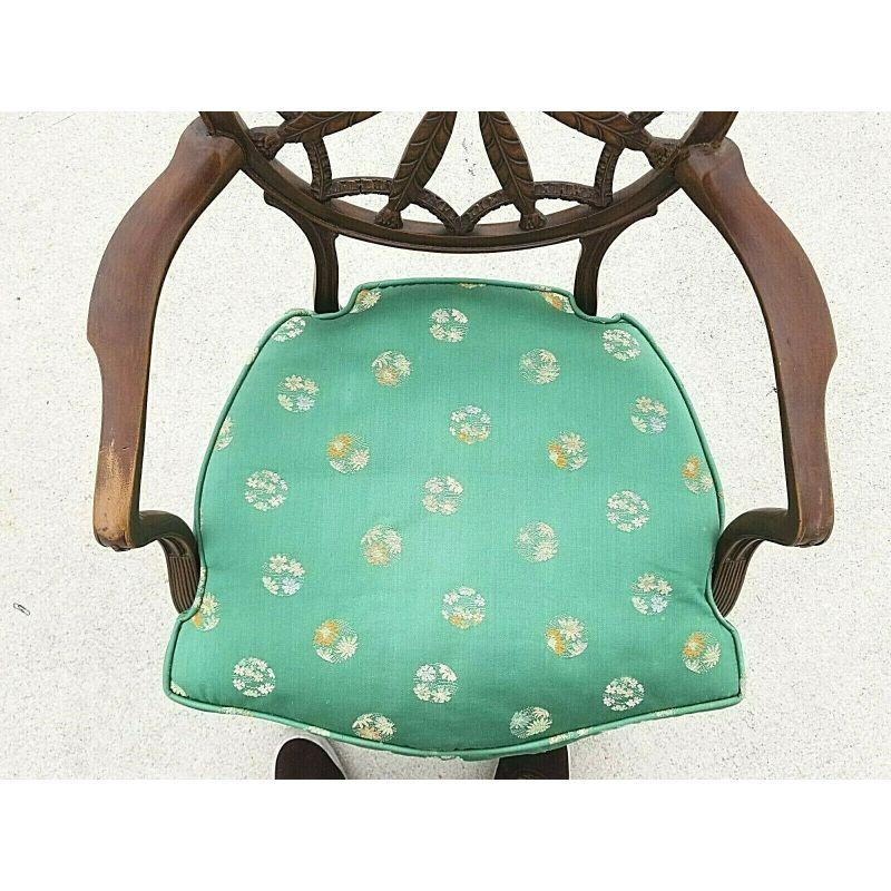 Acajou Fauteuil George III Hepplewhite à la manière de Robert Adam en vente