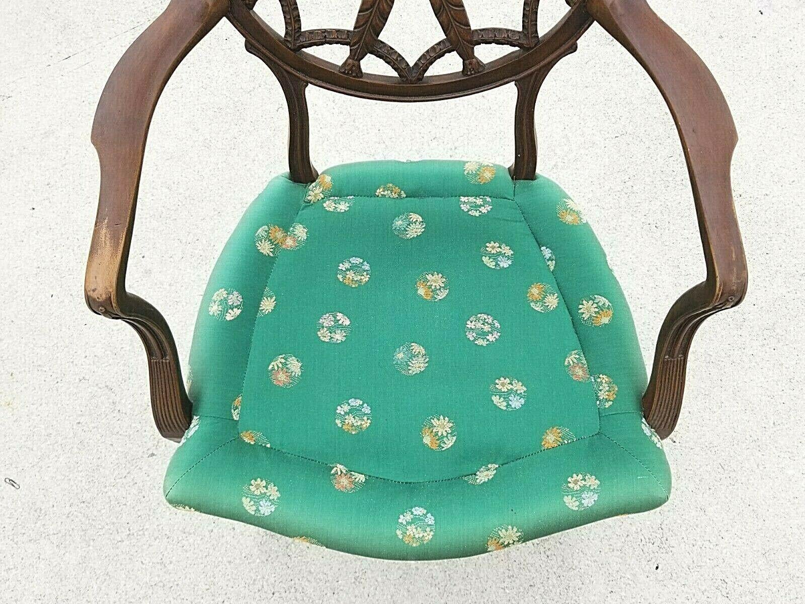 Fauteuil George III Hepplewhite à la manière de Robert Adam en vente 1