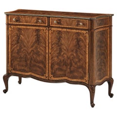 George III. Hepplewhite Kabinett