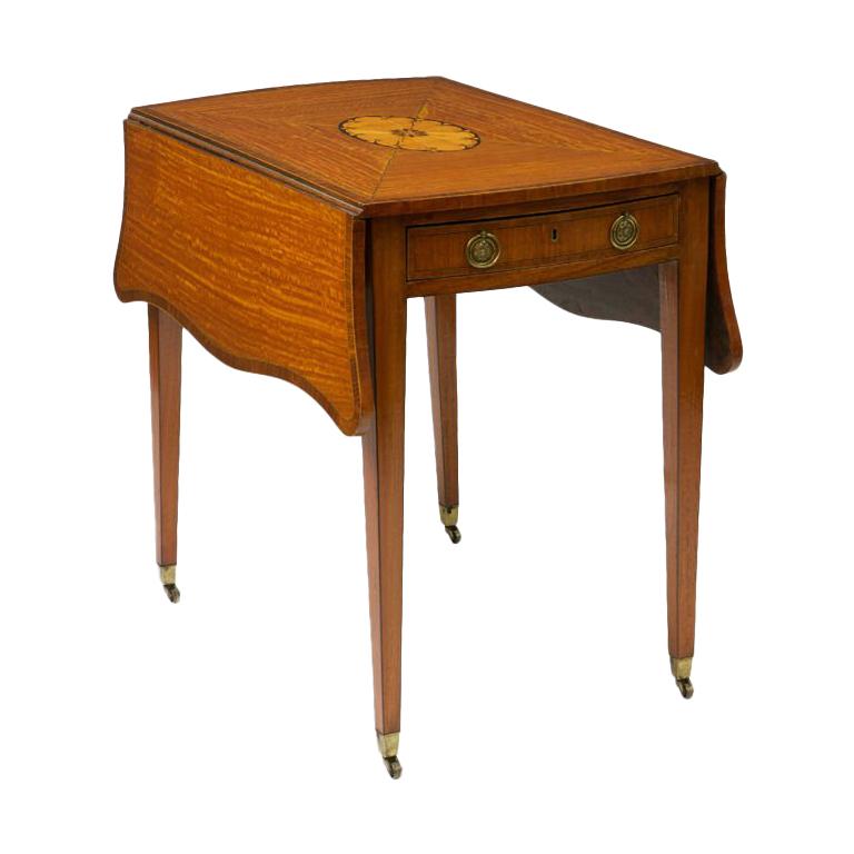Table Pembroke de style George III en marqueterie et bois de satin