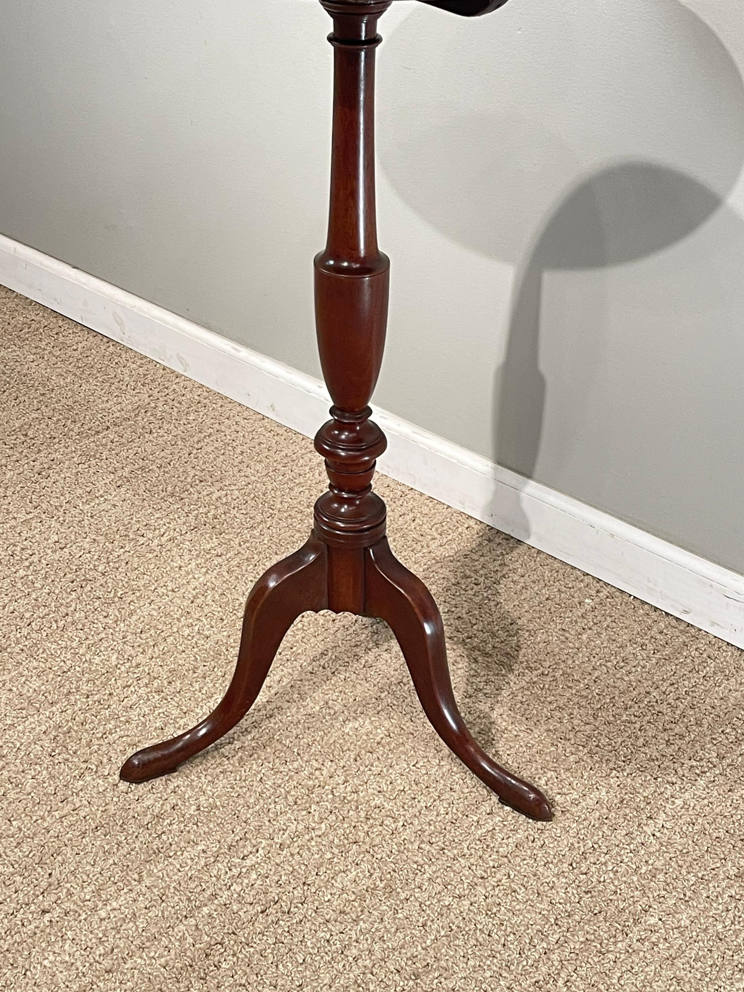 18th Century George III Inlaid & Cross-Banded Mahogany Tripod Table For Sale