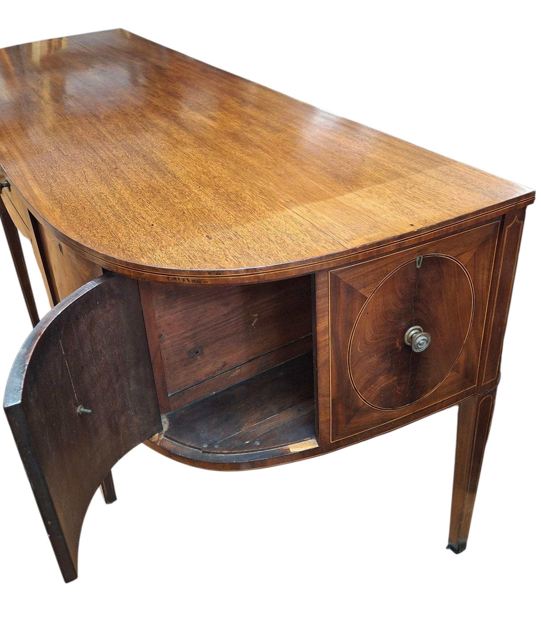 Credenza Demi-Lune in mogano intarsiato di Giorgio III in vendita 7