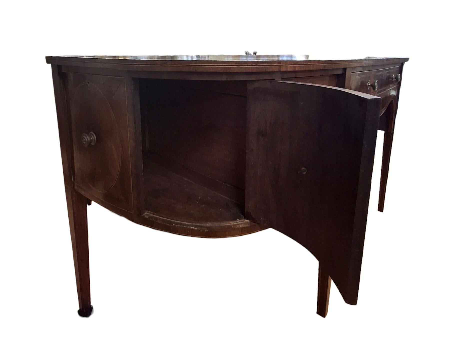 Credenza Demi-Lune in mogano intarsiato di Giorgio III in vendita 10