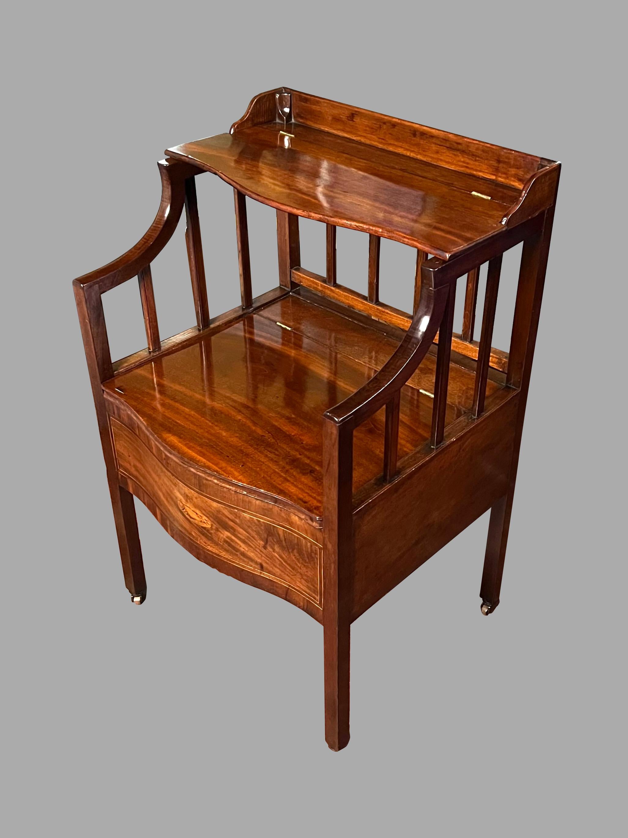 English George III Period Inlaid Mahogany Serpentine Form Bedside Commode In Good Condition For Sale In San Francisco, CA