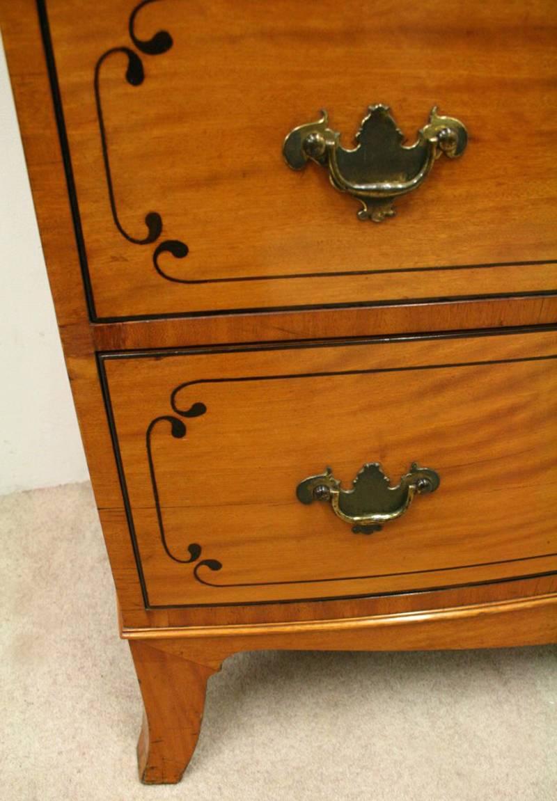 George III Inlaid Satinwood Bow Front Chest of Drawers, circa 1800 For Sale 6