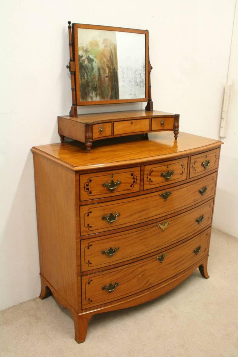 George III Inlaid Satinwood Bow Front Chest of Drawers, circa 1800 For Sale 7