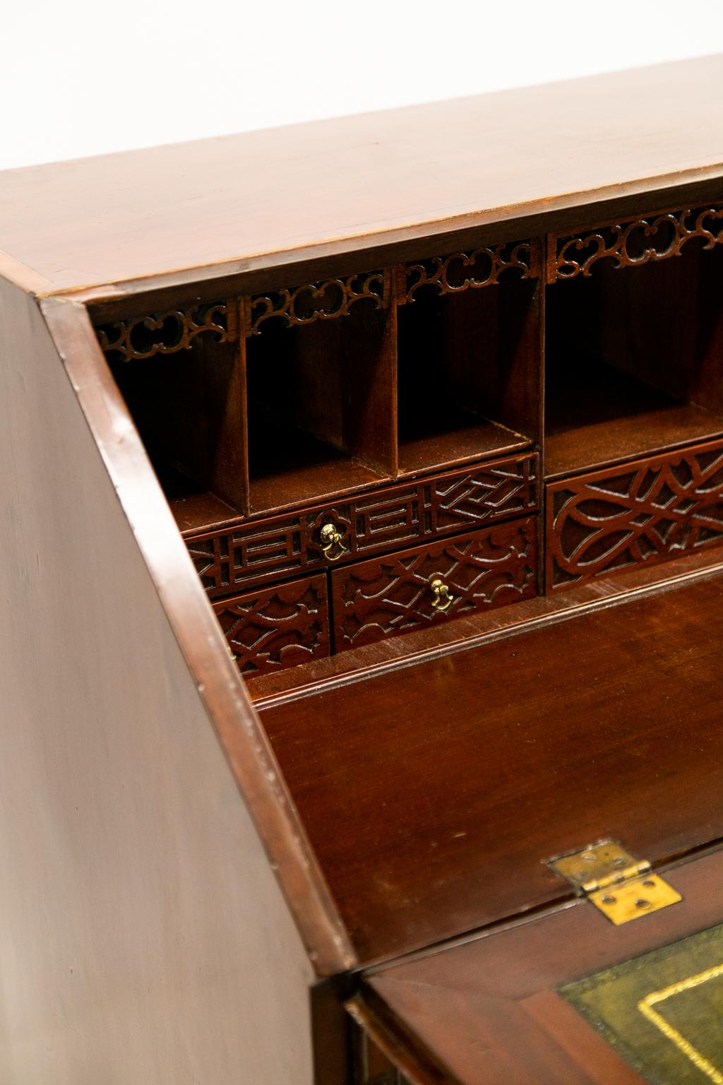 George III Inlaid Slant Top Desk For Sale 3