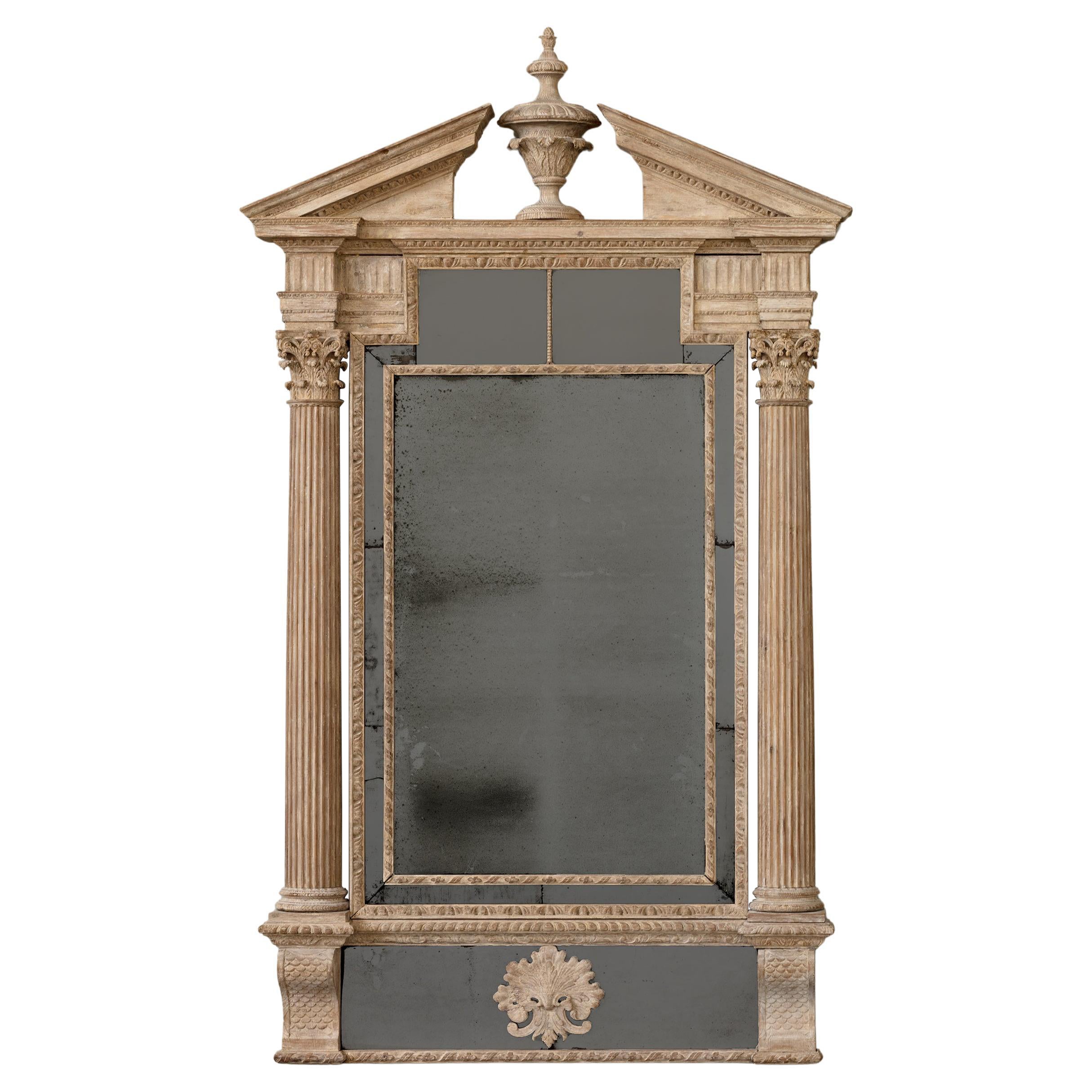 Miroir irlandais en pin sculpté George III, attribué à Francis et John Booker, vers 1775 en vente