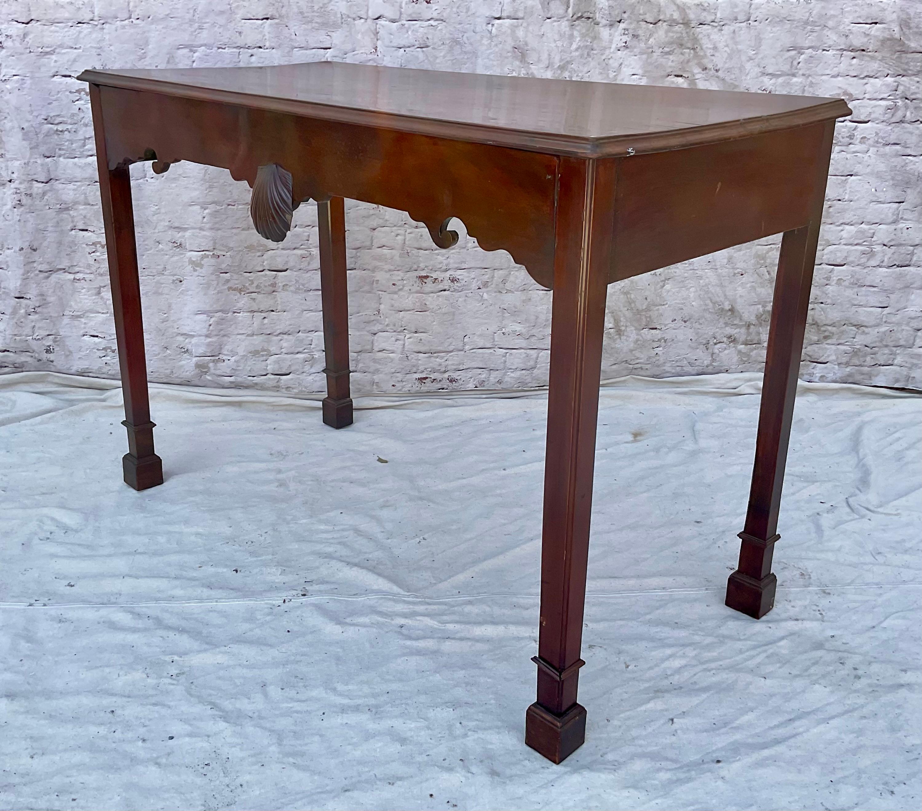 Table d'appoint en acajou irlandais George III en vente 6