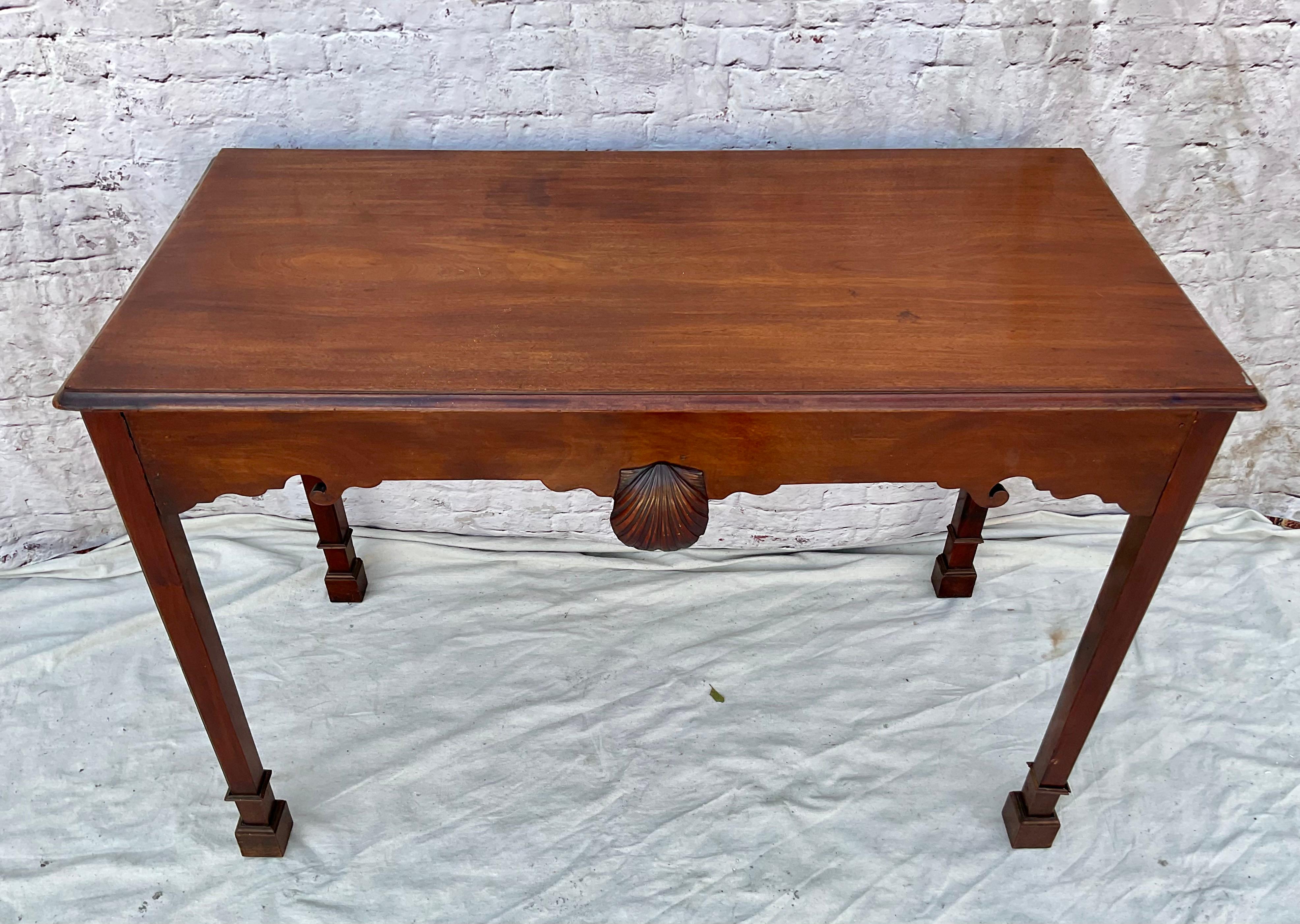 Acajou Table d'appoint en acajou irlandais George III en vente
