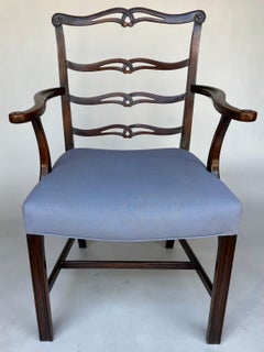 Poltrona con schienale a scaletta in stile Giorgio III