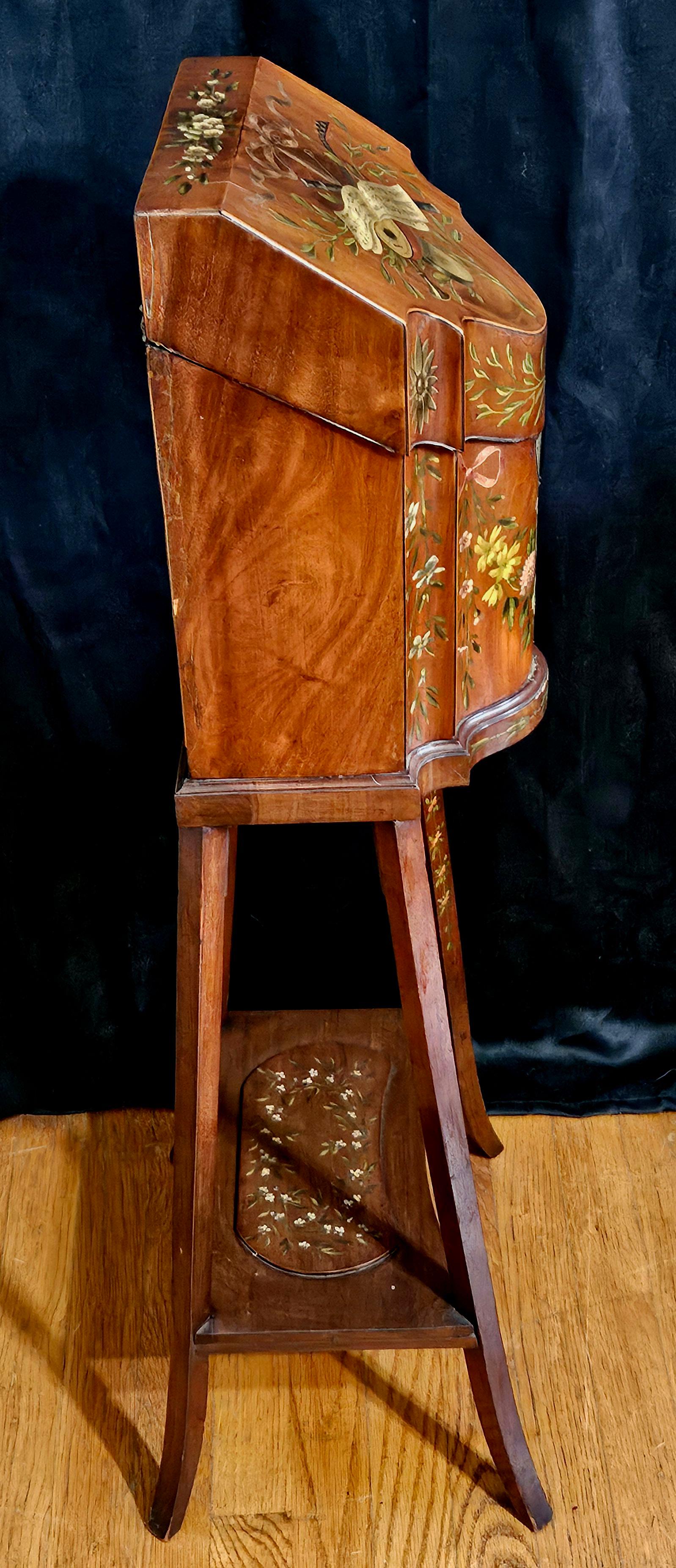 George III Letter Box/Stand, Hand Painted, 18th Century For Sale 2