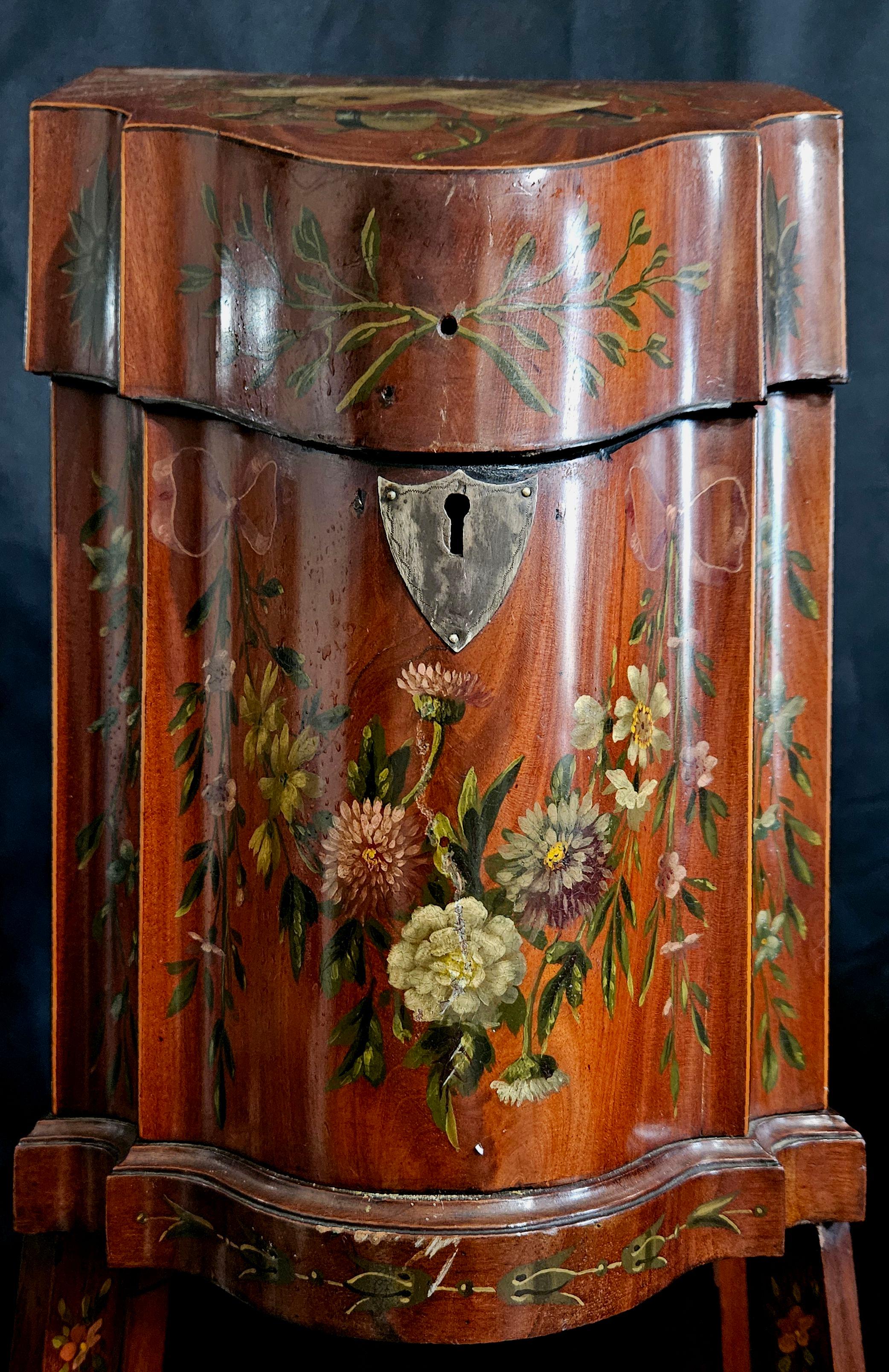 George III Letter Box/Stand, Hand Painted, 18th Century In Good Condition For Sale In Norton, MA