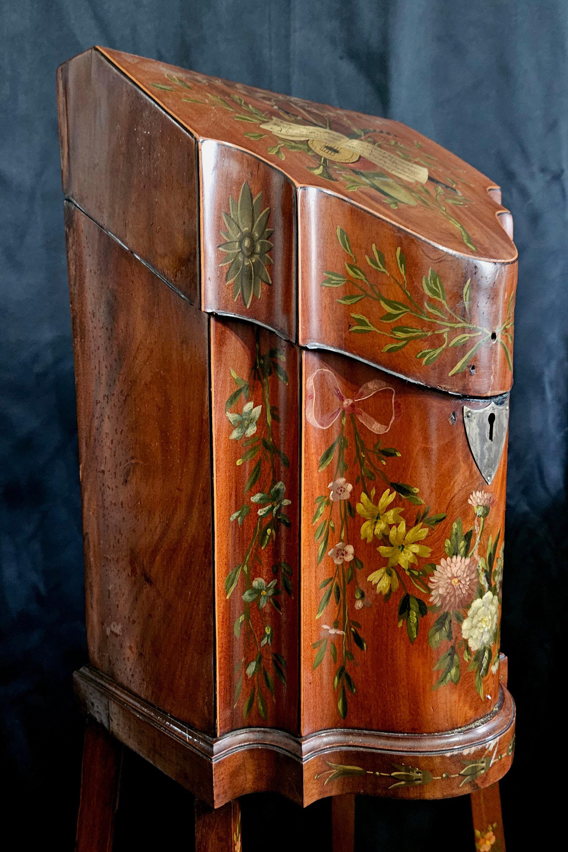 Legno Cassetta delle lettere/supporto di Giorgio III, dipinto a mano, XVIII secolo in vendita