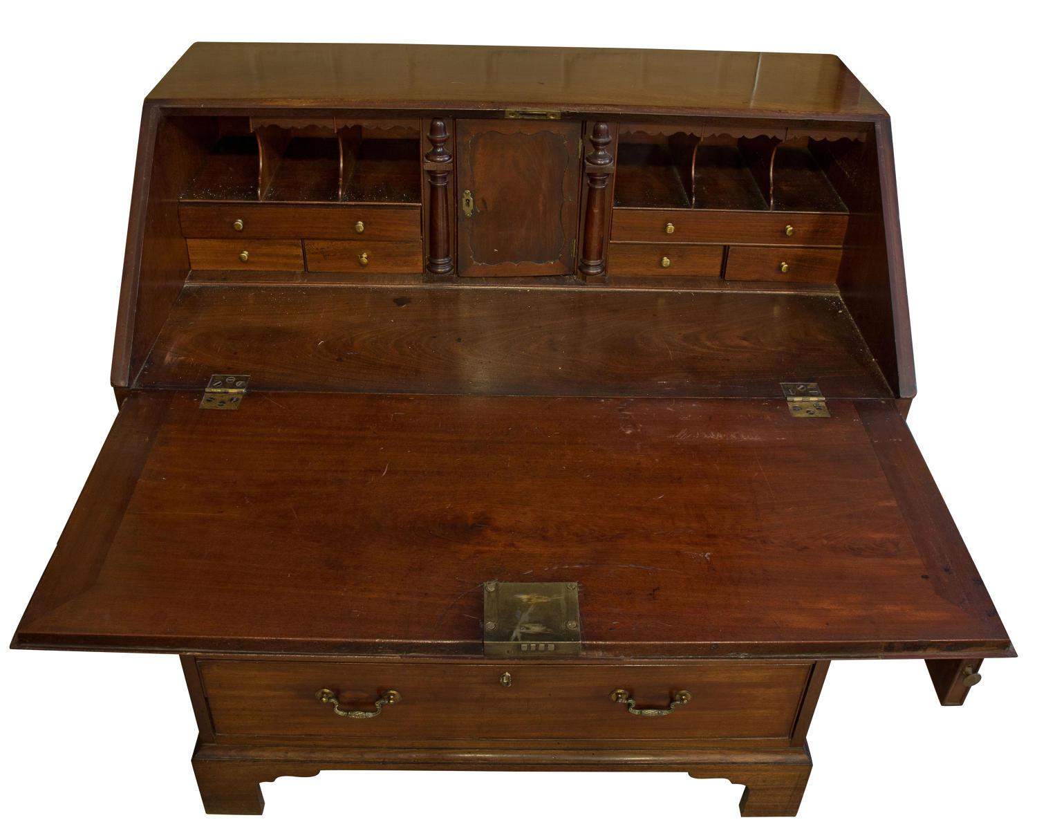 George III Mahogany 4-Drawer Bureau, Swan Neck Drop Handles Well Fitted Interior For Sale 1