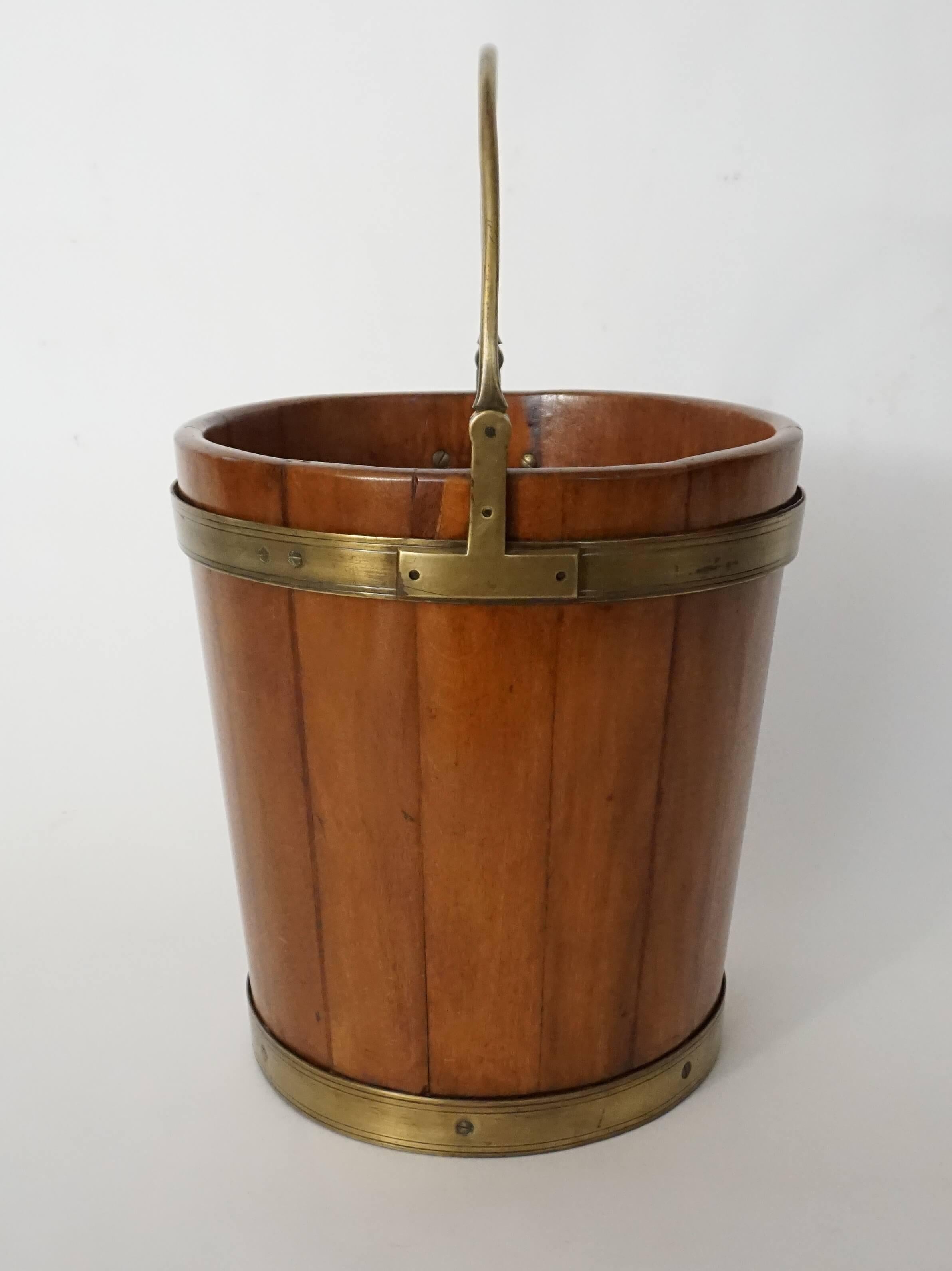 Irish Georgian Brass Bound Mahogany Bucket, circa 1780 For Sale 1