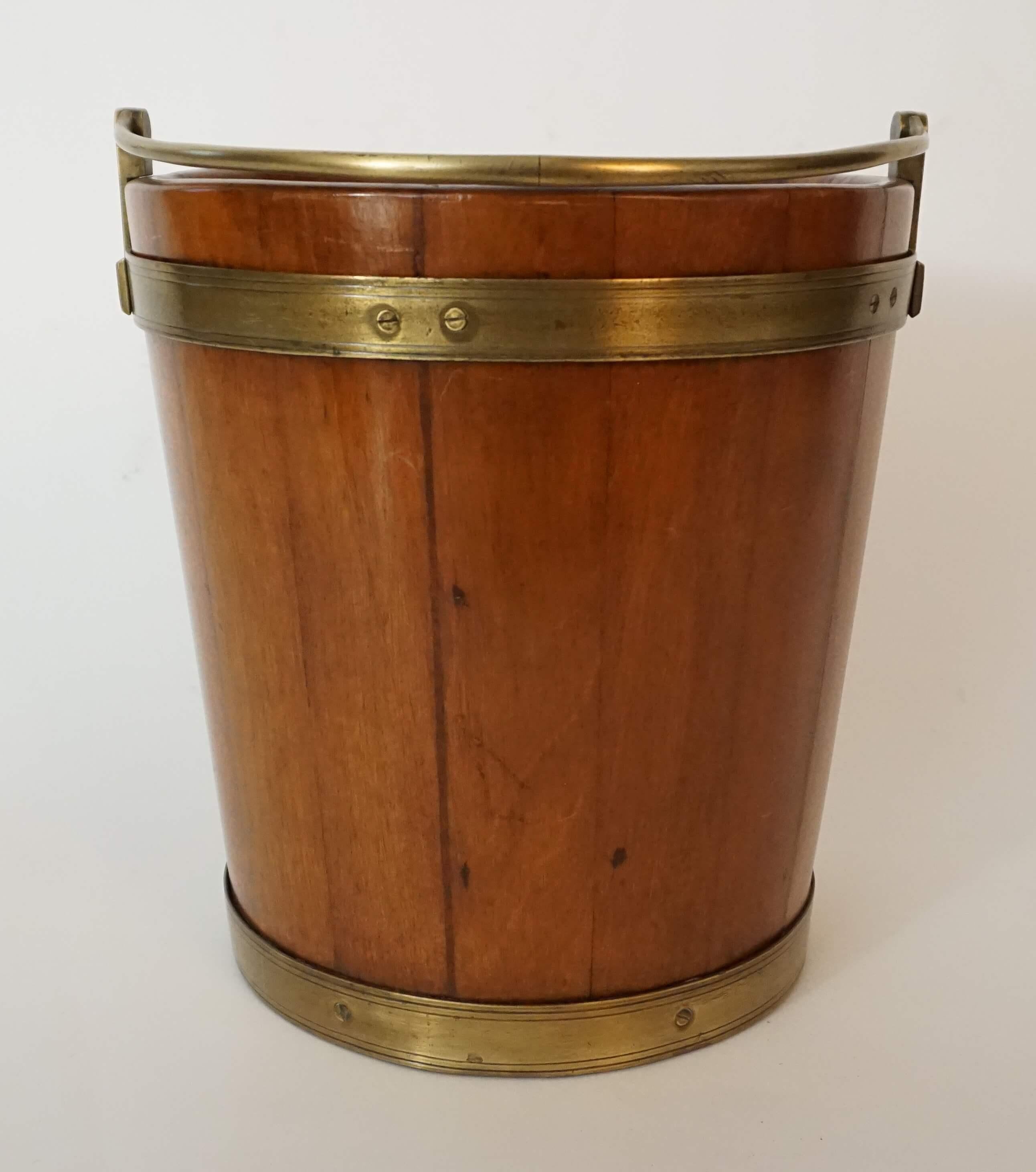 Irish Georgian Brass Bound Mahogany Bucket, circa 1780 For Sale 2