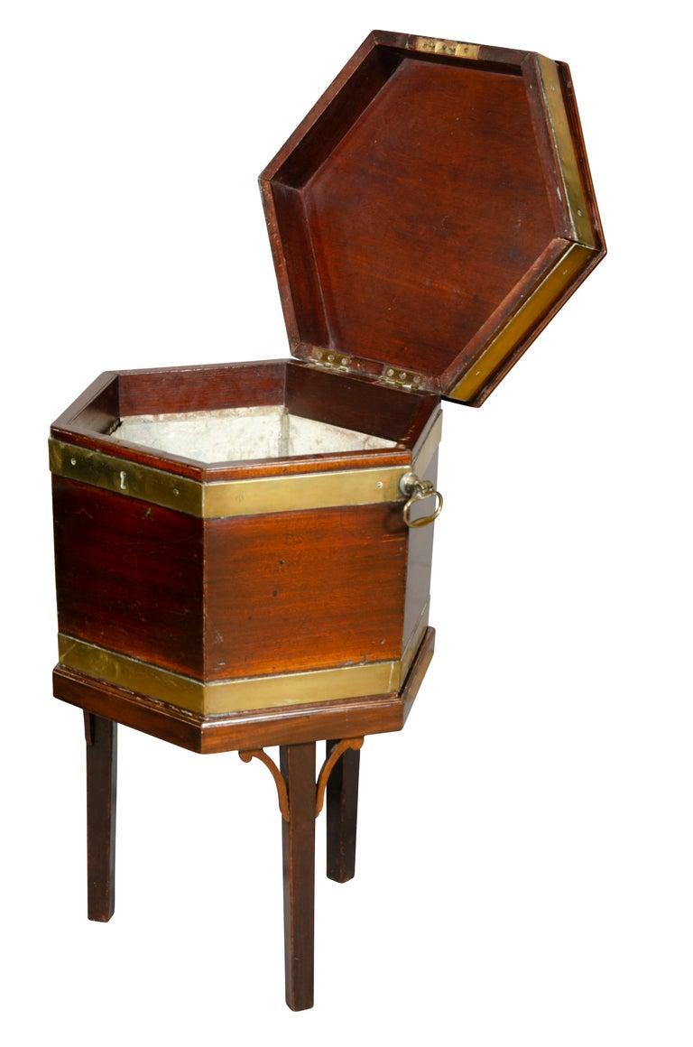 George III Mahogany and Brass Wine Cooler For Sale 10