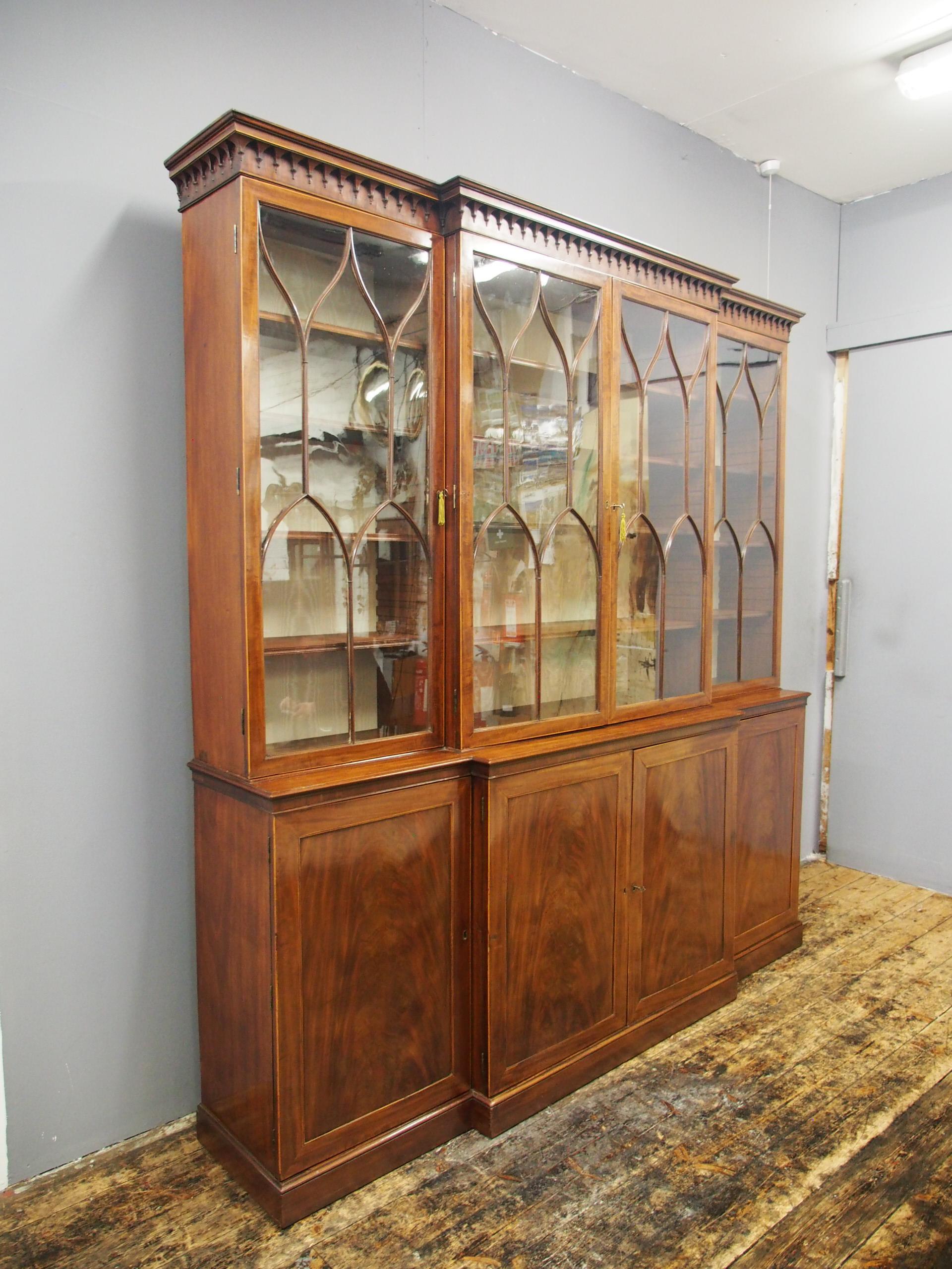 George III Mahogany and Inlaid 4-Door Breakfront Bookcase For Sale 14