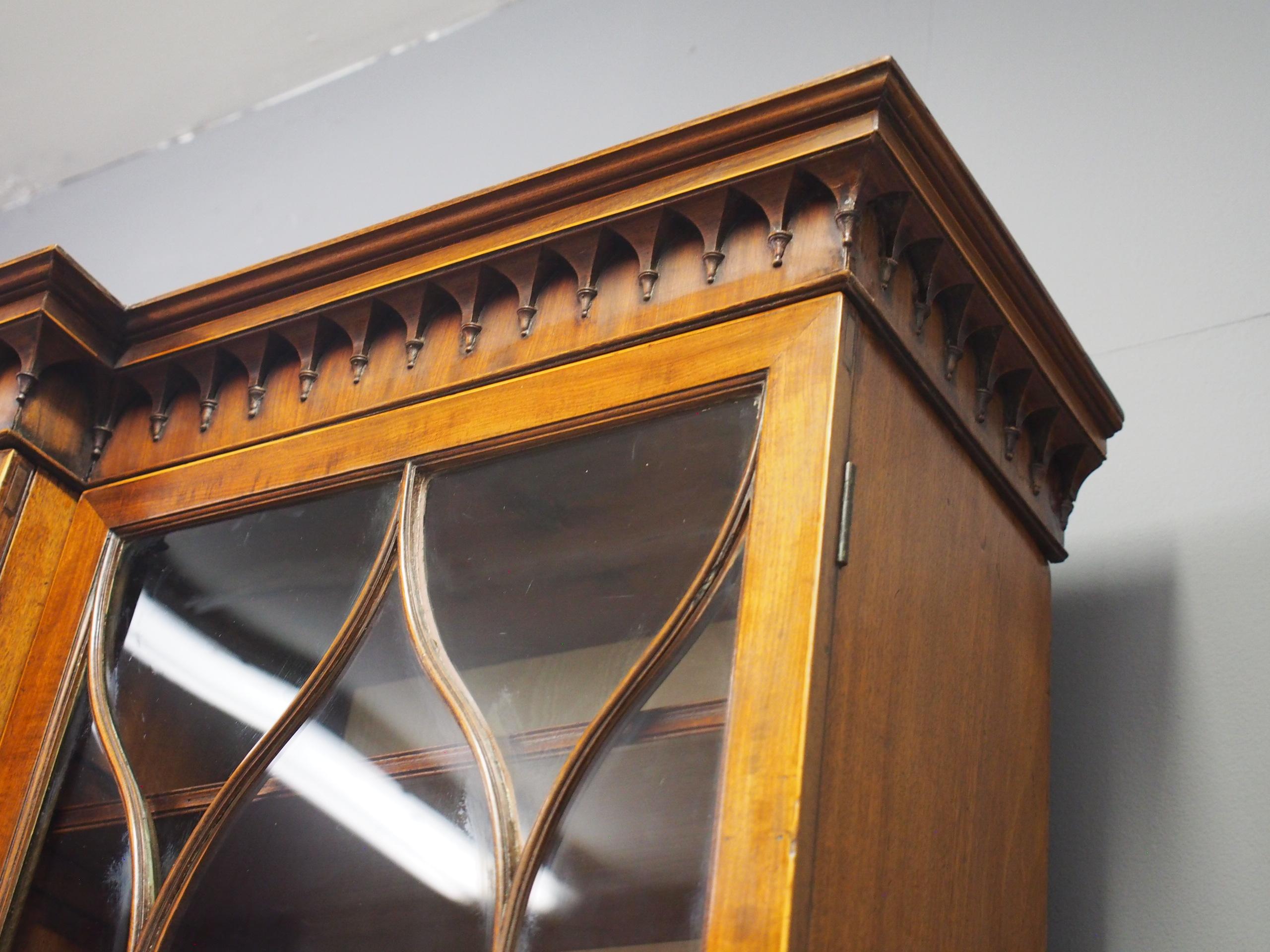 George III Mahogany and Inlaid 4-Door Breakfront Bookcase For Sale 3