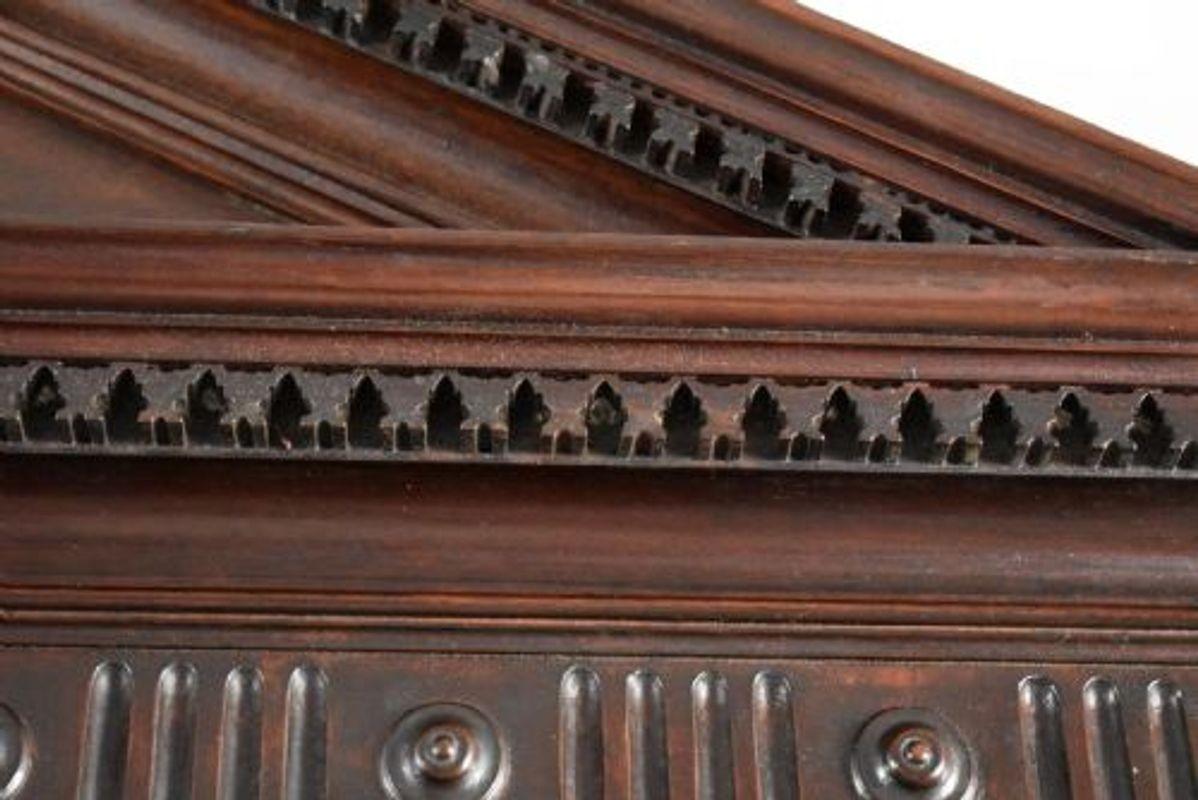 George III Mahogany and Inlaid Linen Press 5