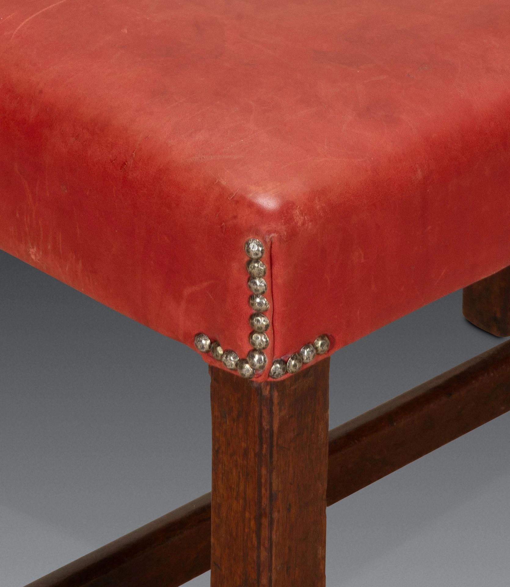Cuir Tabouret George III en acajou et cuir en vente