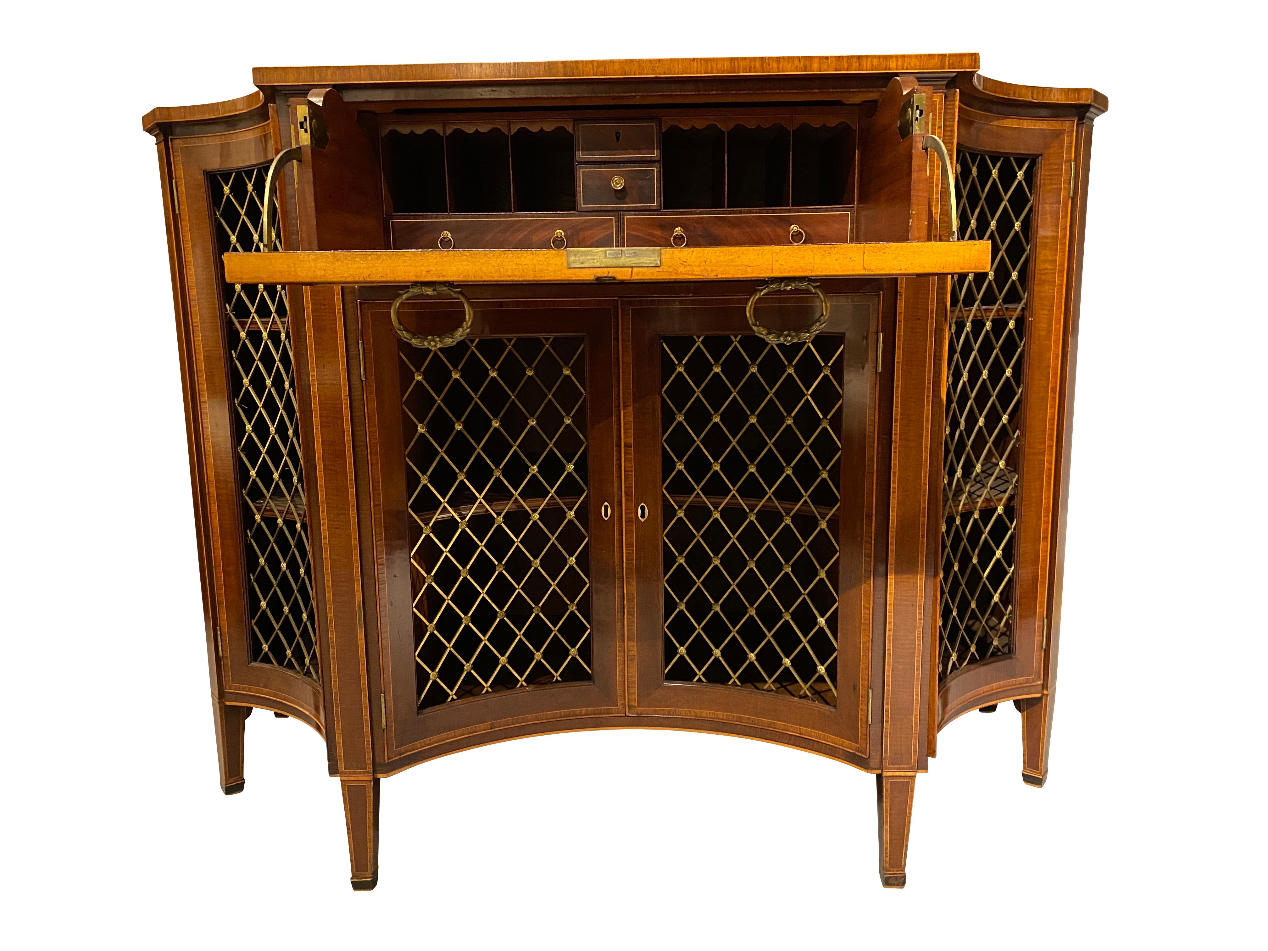 George III Mahogany and Rosewood Credenza In Good Condition In Essex, MA