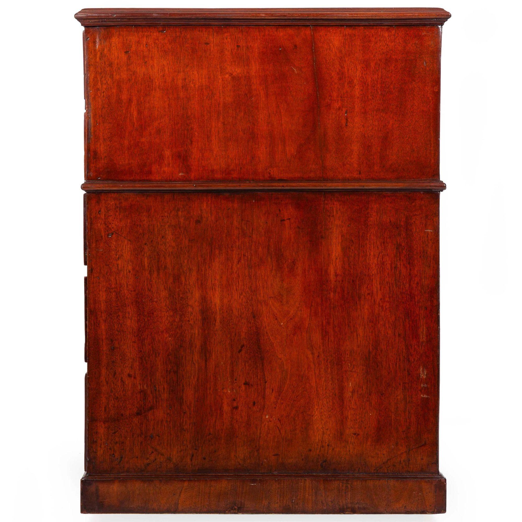 18th Century and Earlier George III Mahogany Architect’s Desk attr. Gillows of Lancaster circa 1790 For Sale