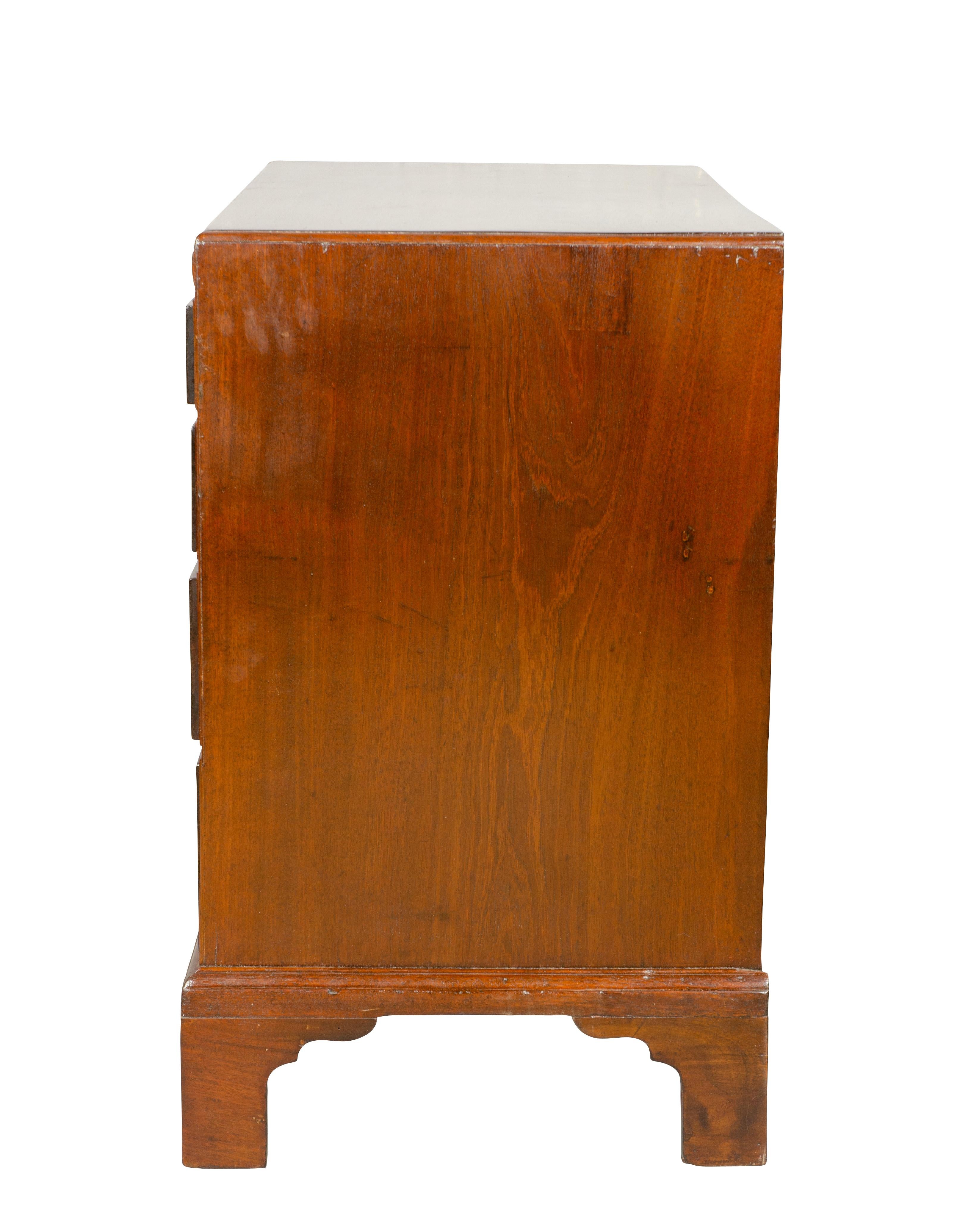 George III Mahogany Bachelor Chest Of Drawers For Sale 6