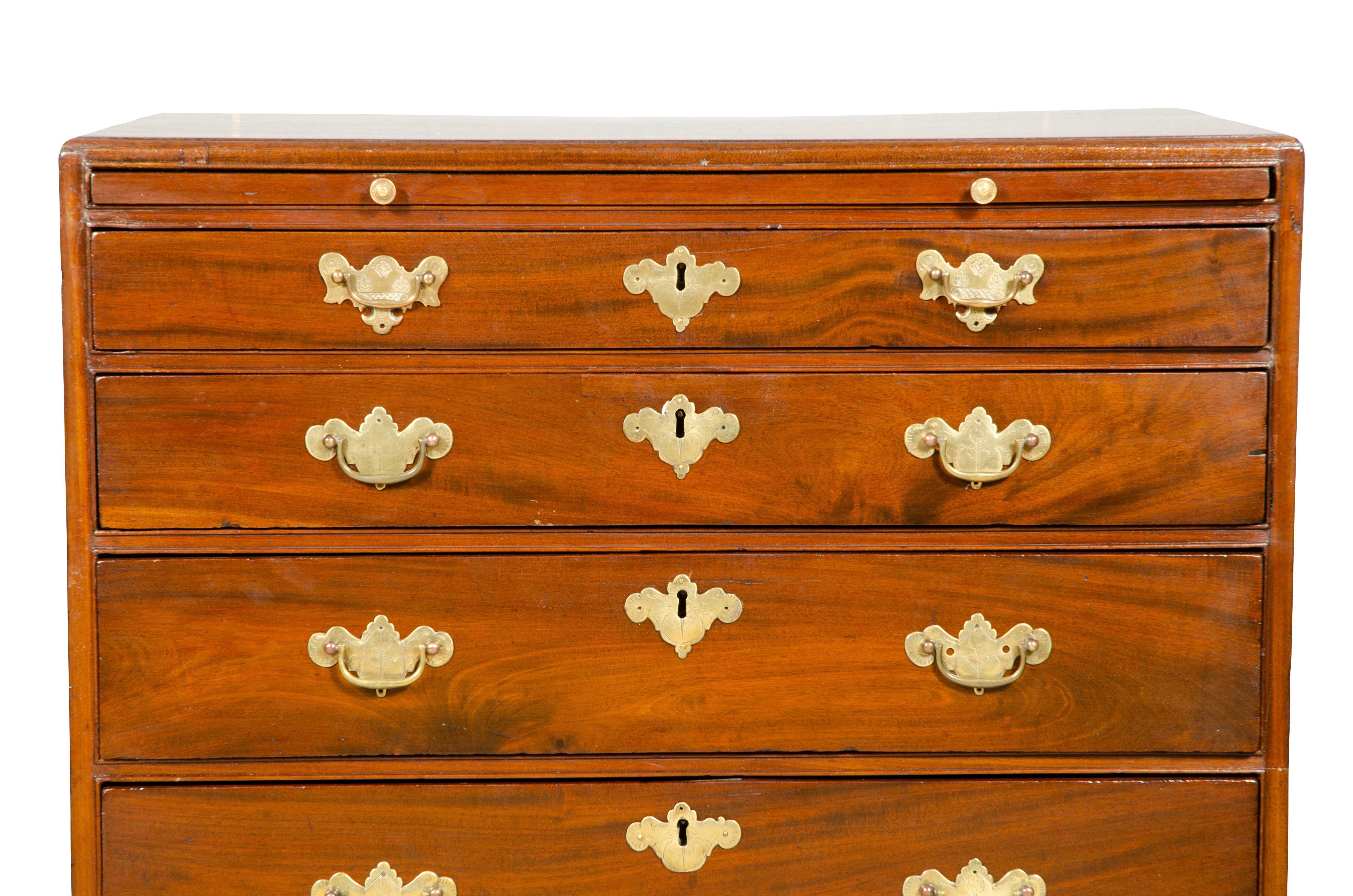 George III Mahogany Bachelor Chest Of Drawers For Sale 9