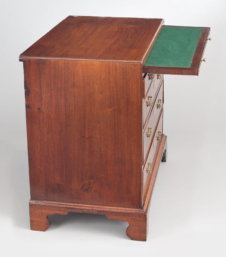 III Mahogany Bachelor's Chest, circa 1750 For Sale at 1stDibs