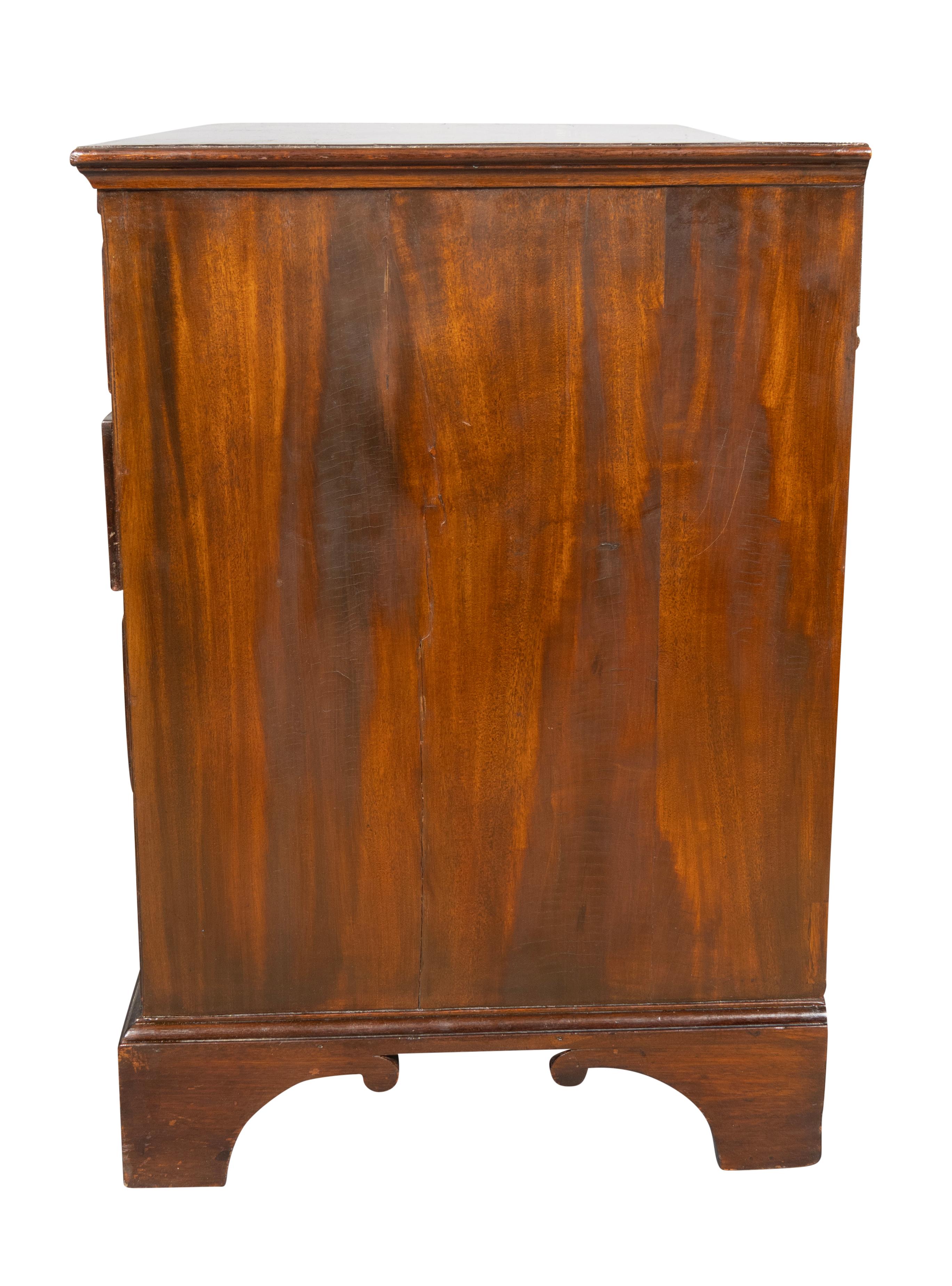 Fine XVIII secolo Cassapanca in mogano di Giorgio III in vendita
