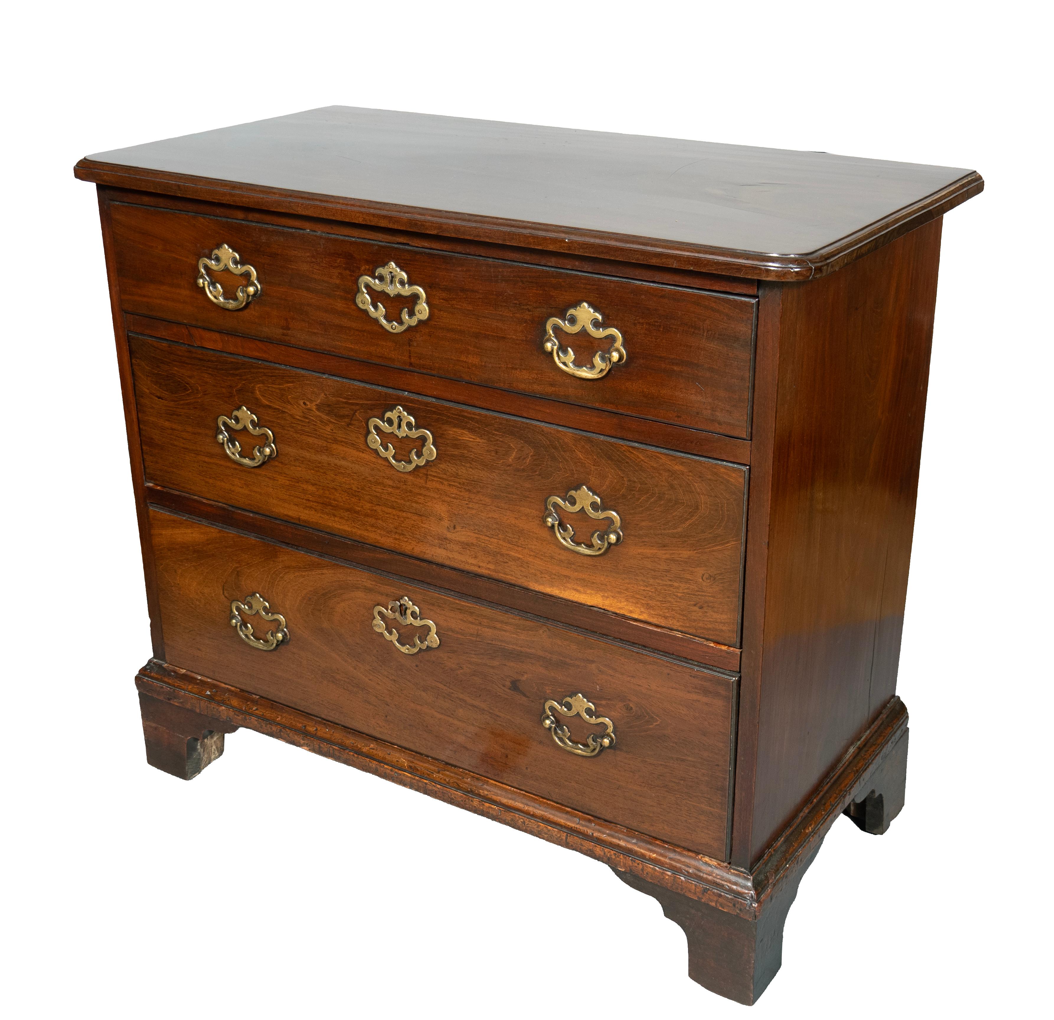 George III Mahogany Bachelors Chest For Sale 1