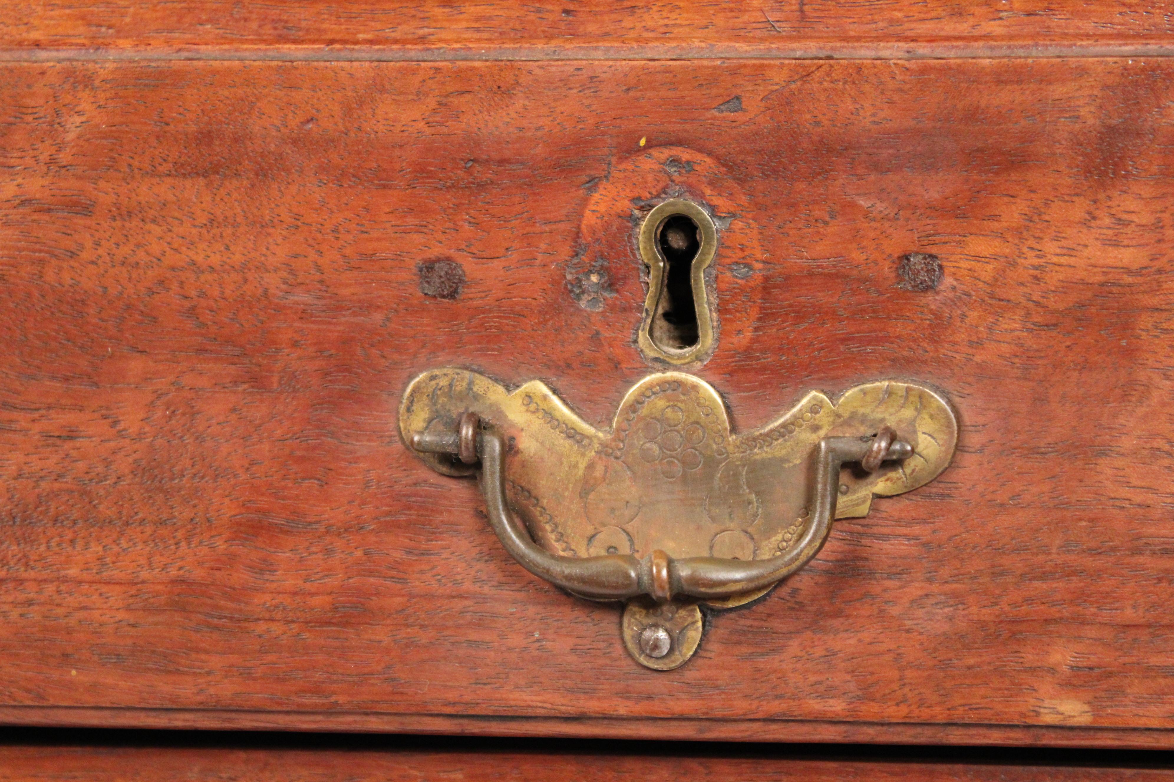 George III Mahogany Bachelors Chest 2