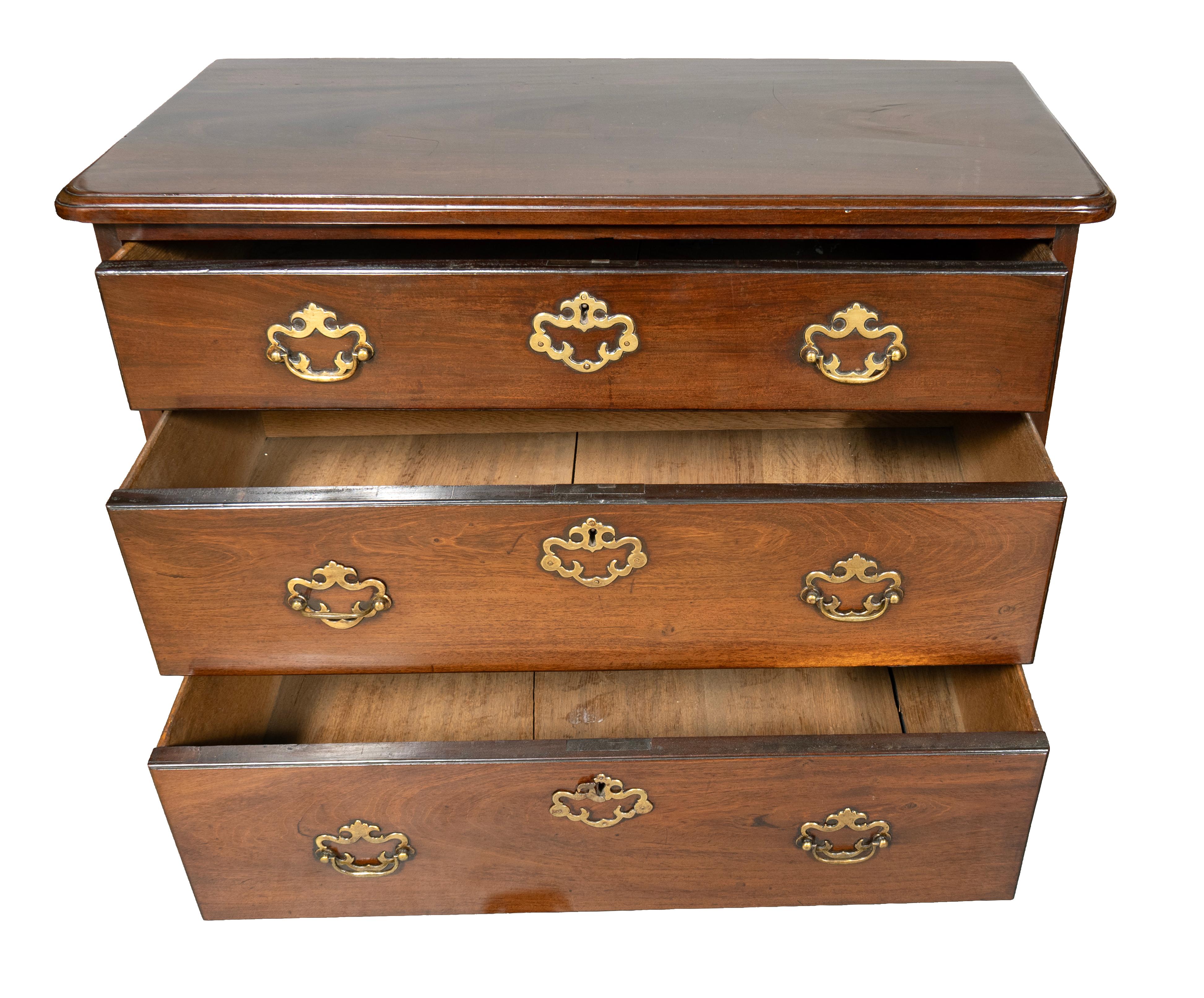 George III Mahogany Bachelors Chest For Sale 3