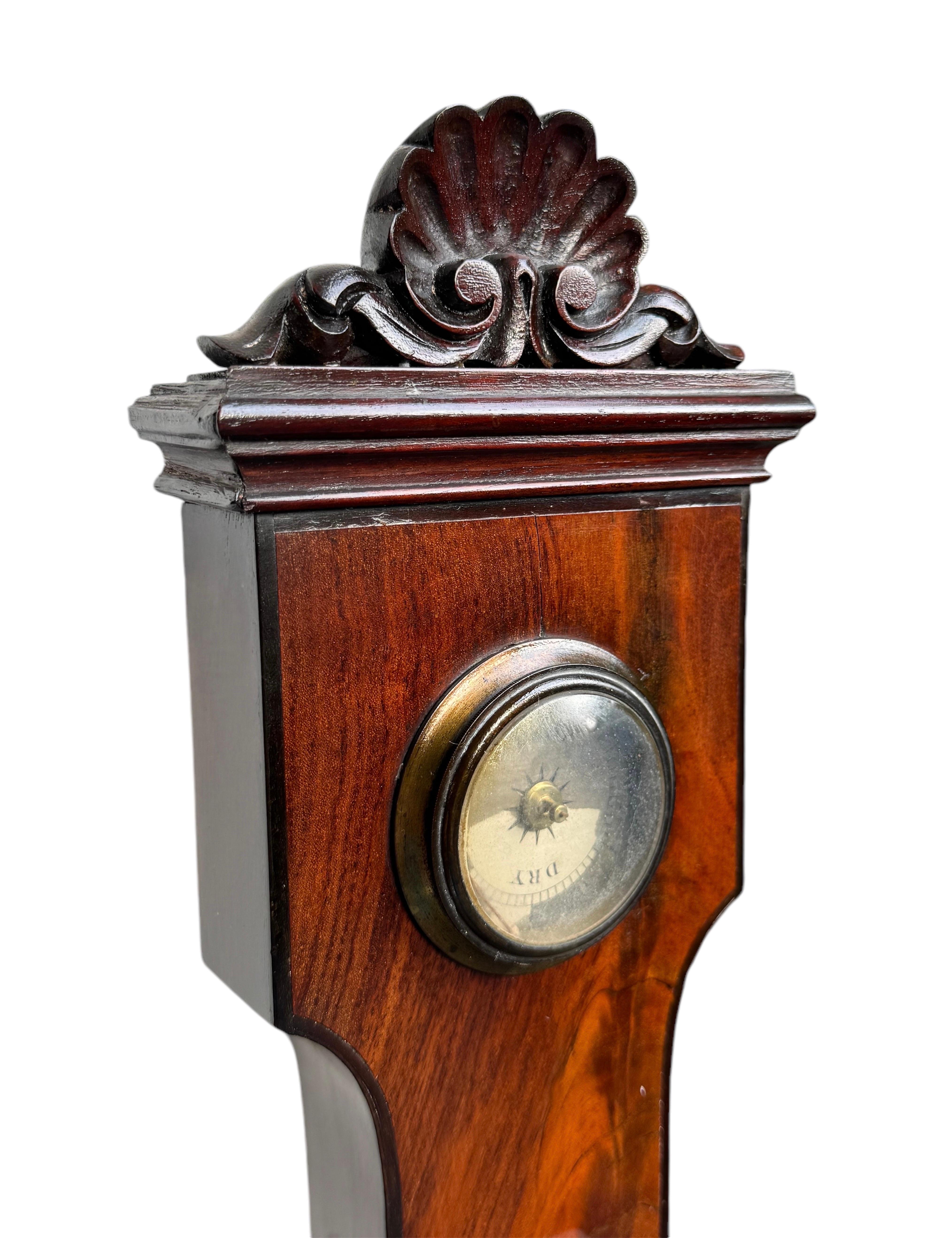 George III Mahogany Banjo Barometer By Edie & Son. Édimbourg

Alexander James Adie FRSE MWS (7 novembre 1775, Édimbourg - 4 décembre 1858, Édimbourg) était un fabricant écossais d'instruments médicaux, un opticien et un météorologue. Il est