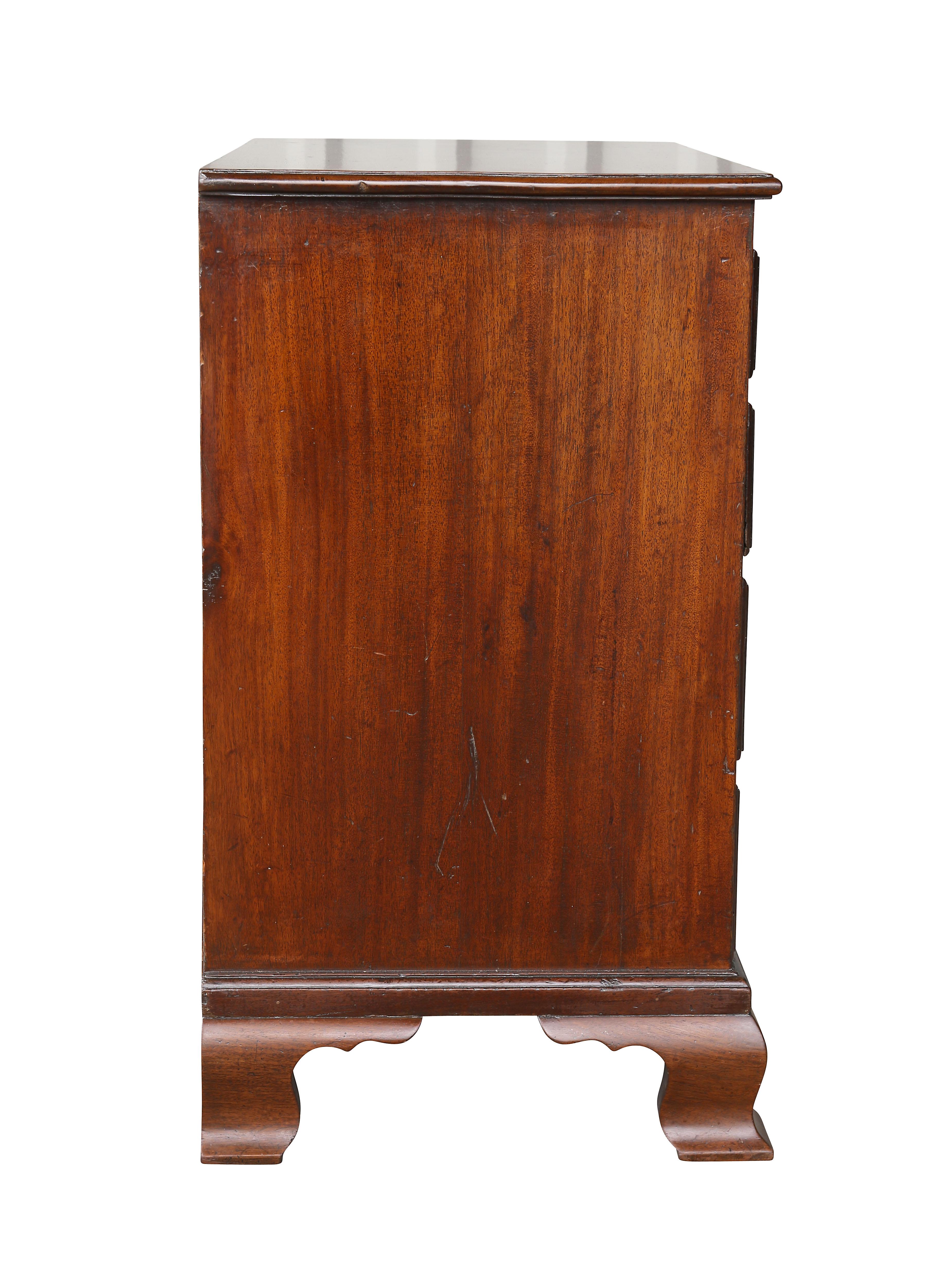 George III Mahogany Bachelors Chest 4