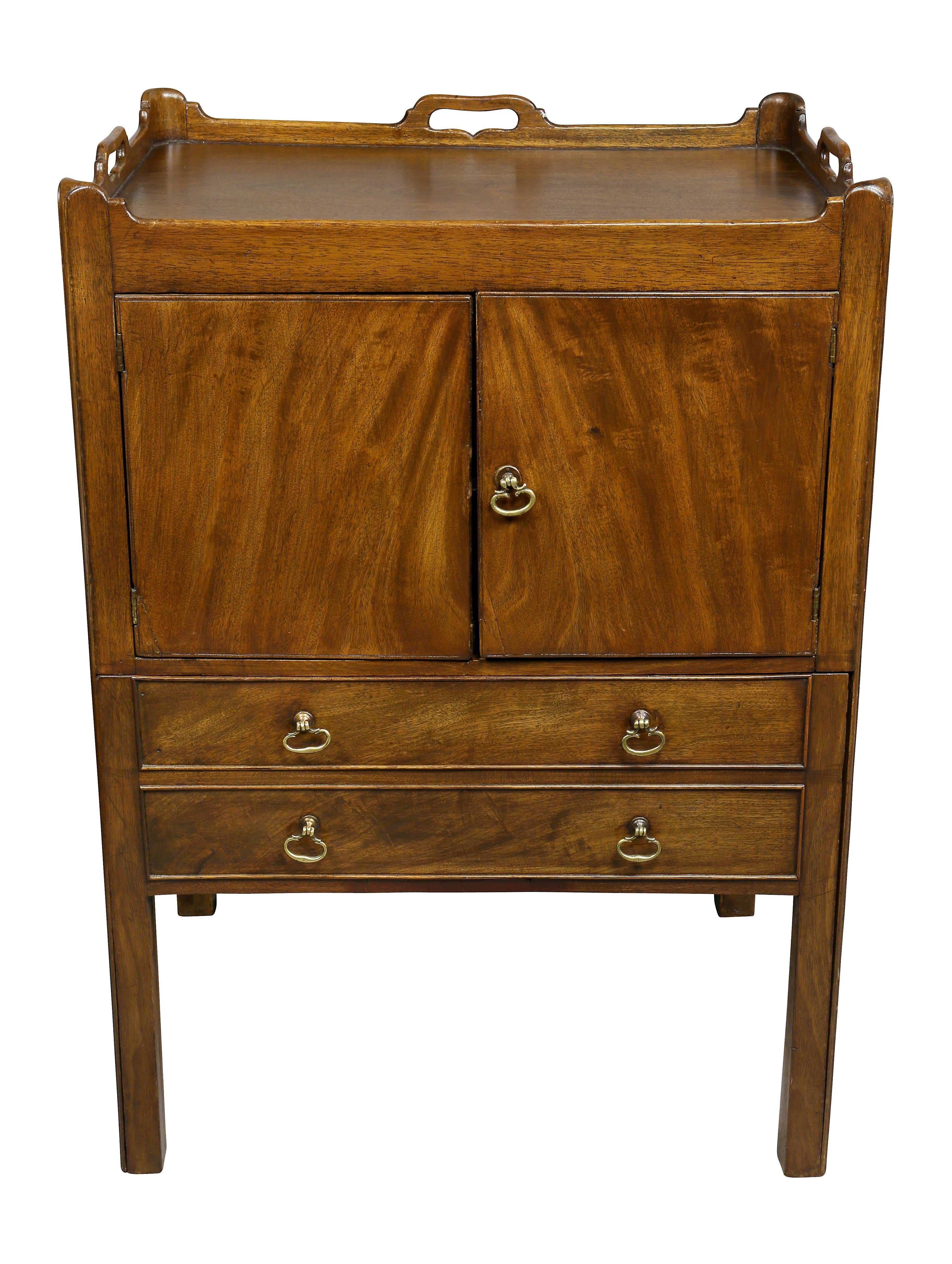 George III Mahogany Bedside Cabinet (George III.)