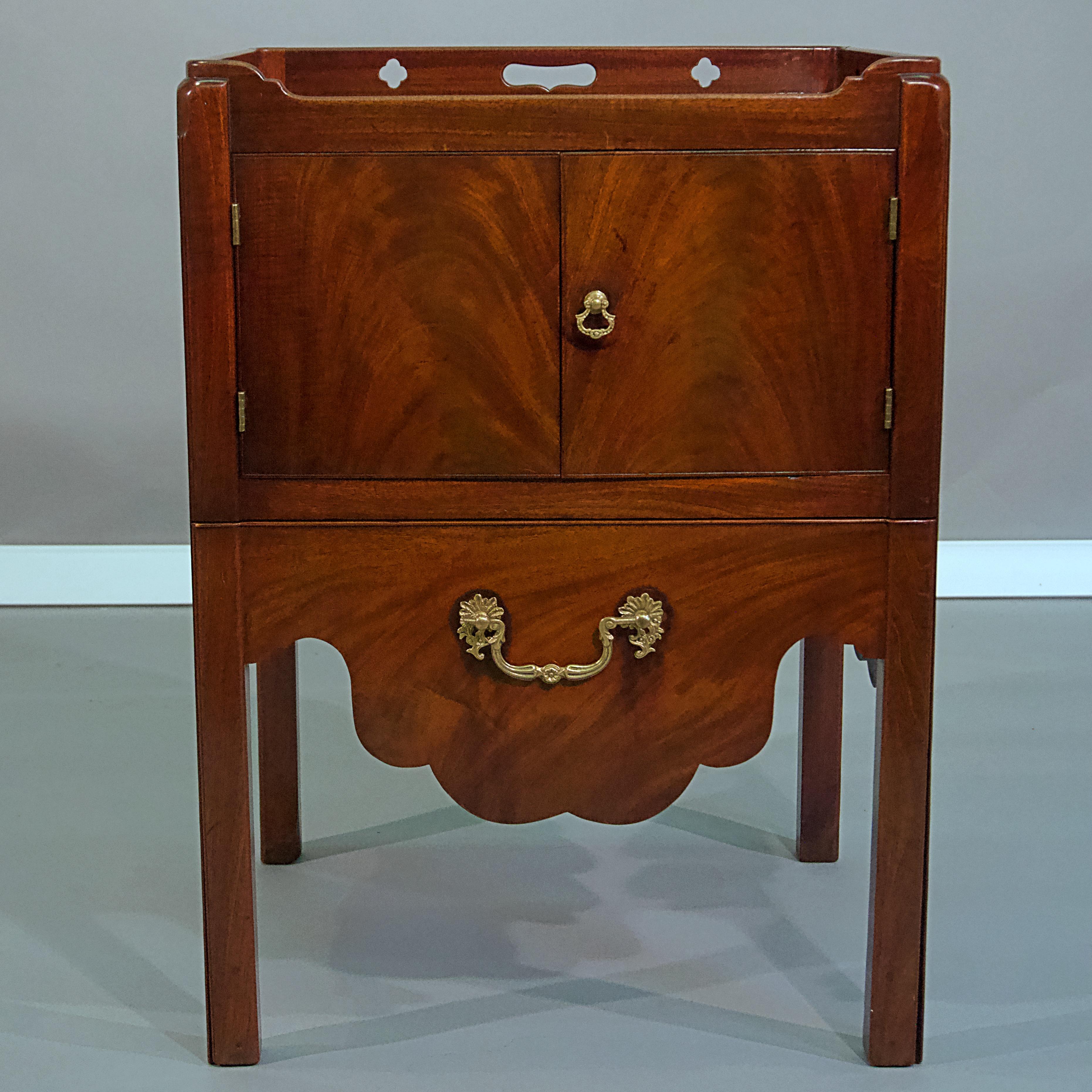 Polished George III Mahogany Bedside Cabinet For Sale