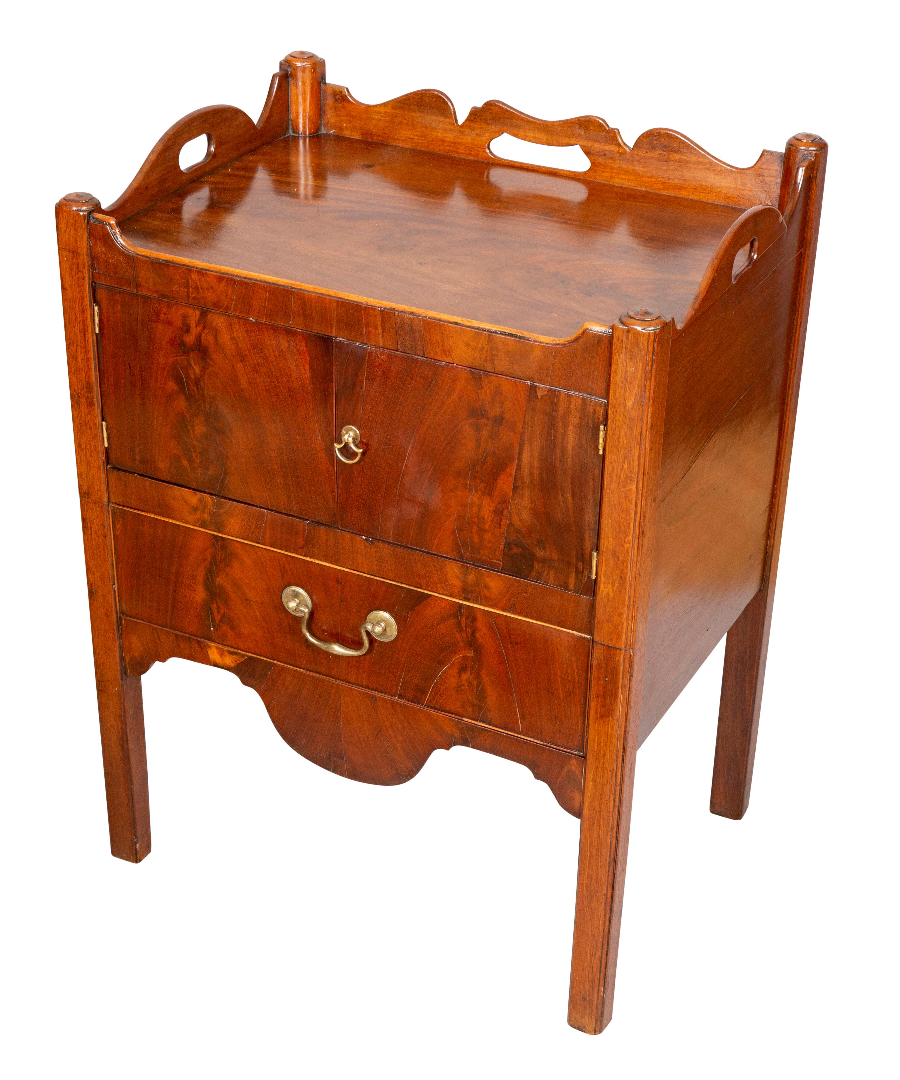 George III Mahogany Bedside Cabinet For Sale 2