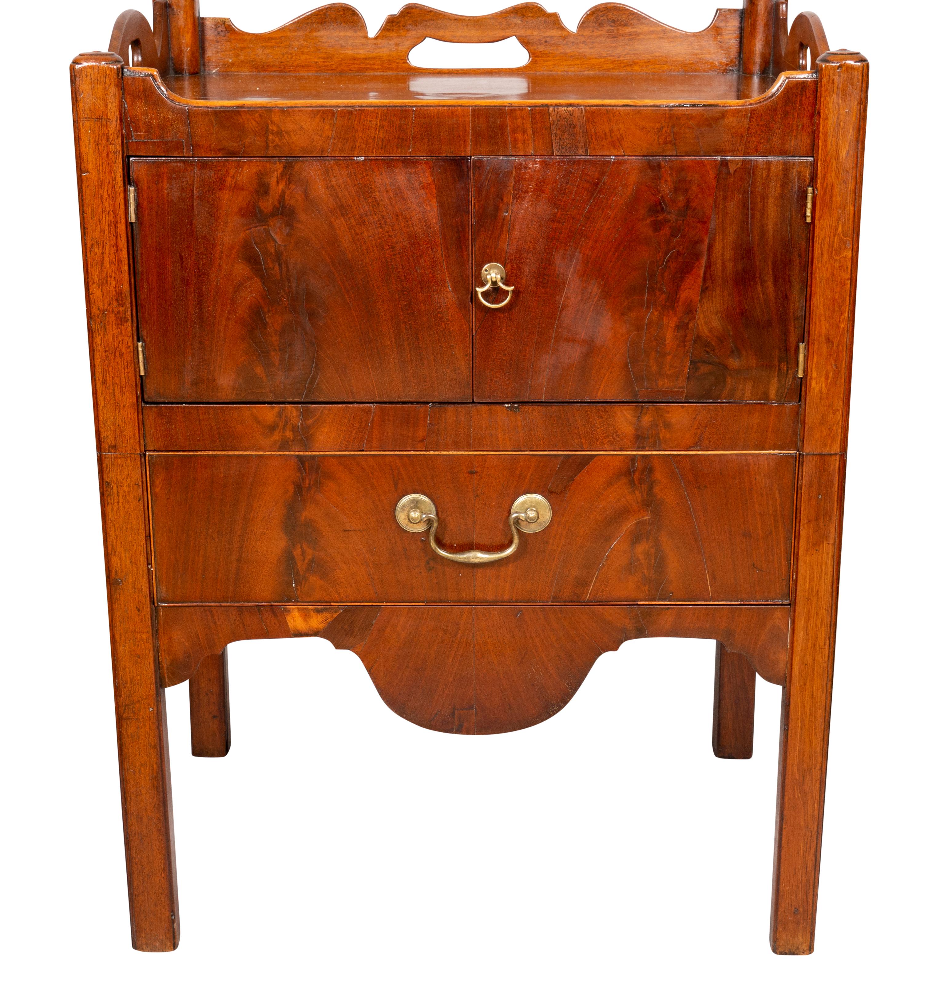 George III Mahogany Bedside Cabinet For Sale 3