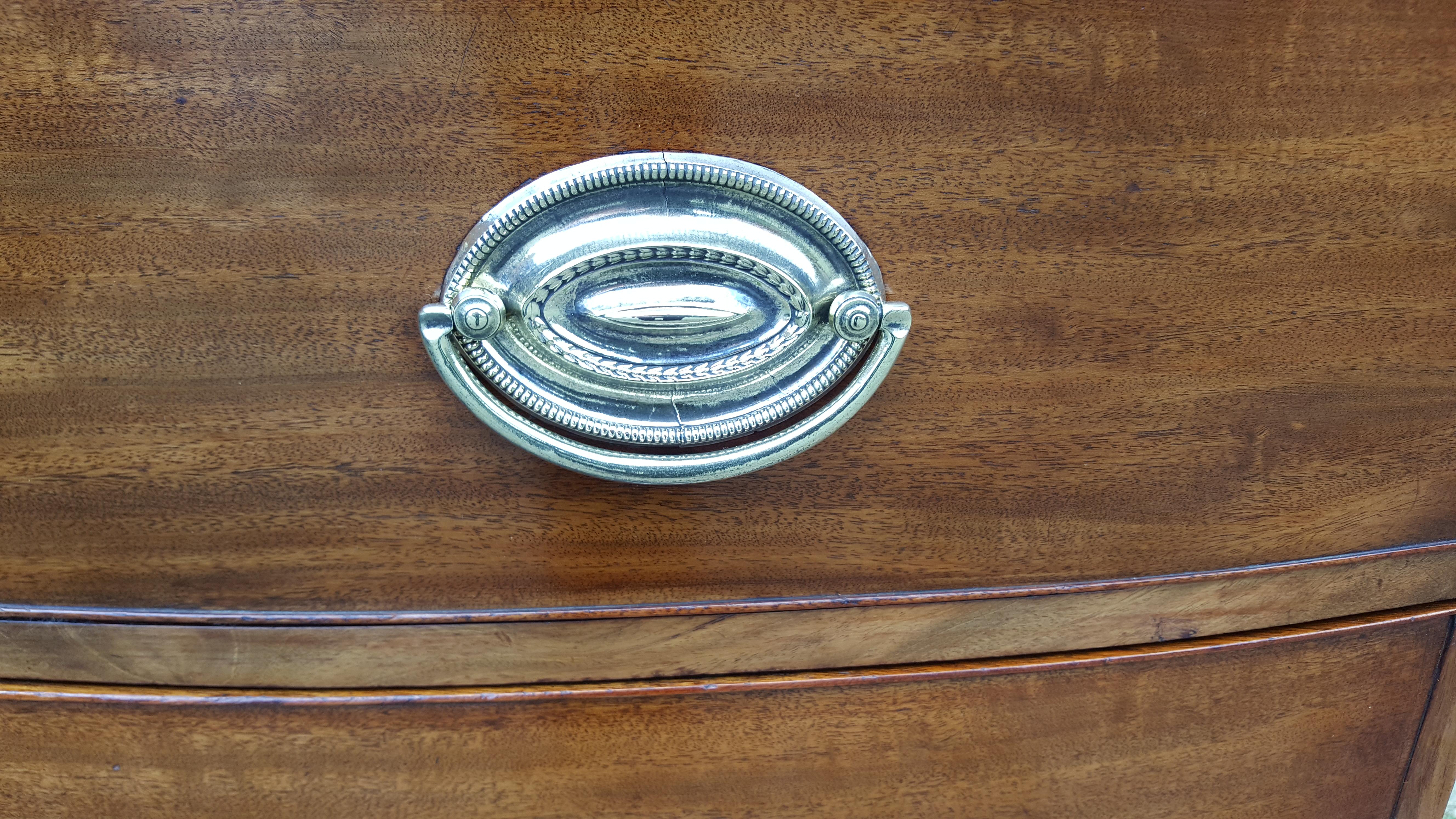 Late 18th Century George III Mahogany Bow Fronted Chest of Drawers For Sale